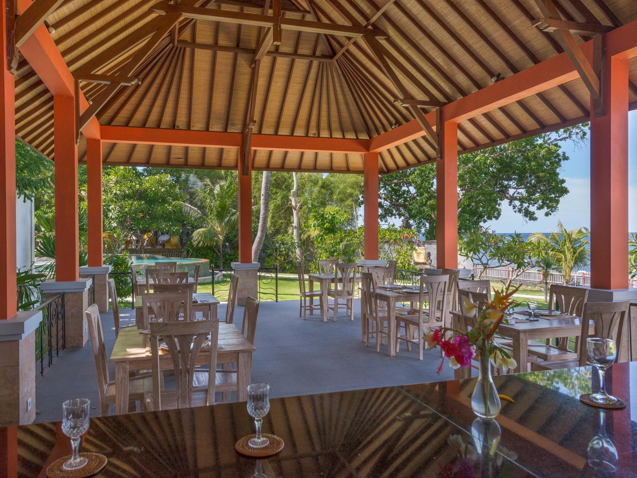 Deluxe Double room with balcony and with sea view full double bed