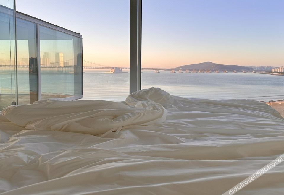 Busan Lazy Morning Ocean View Pension - Busan