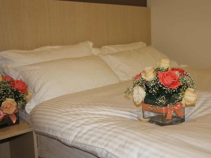 Deluxe Double room full double bed