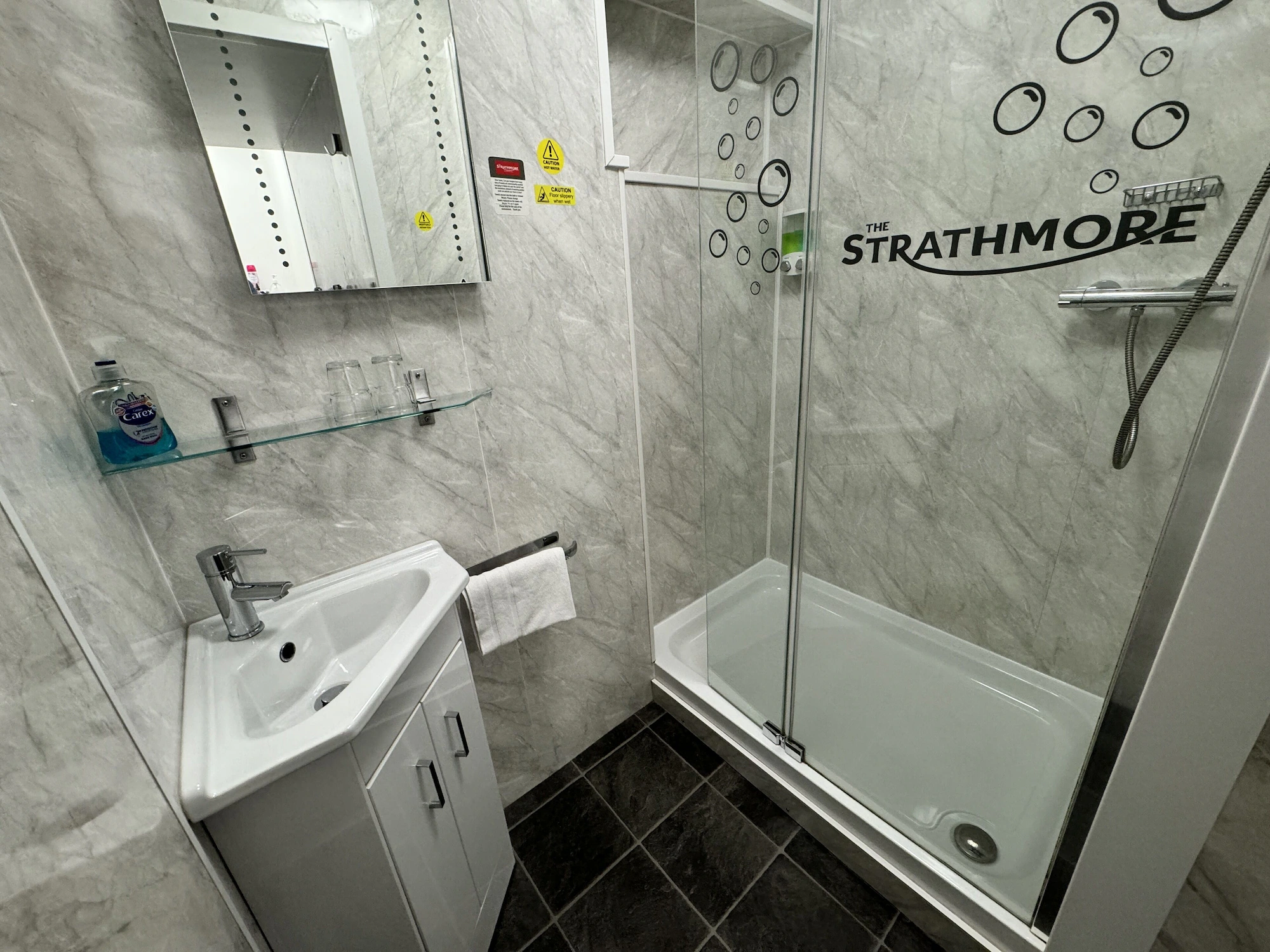 Economy Single room full double bed