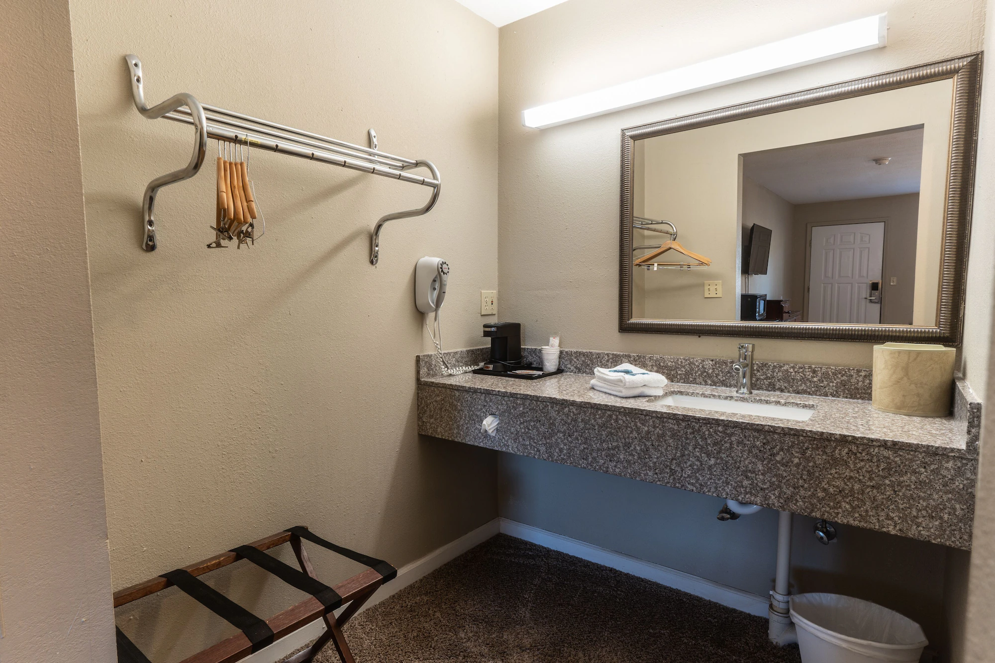 Deluxe Quadruple room