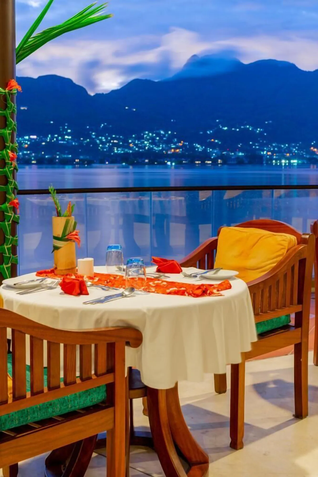 2 Bedrooms Quadruple Suite with balcony