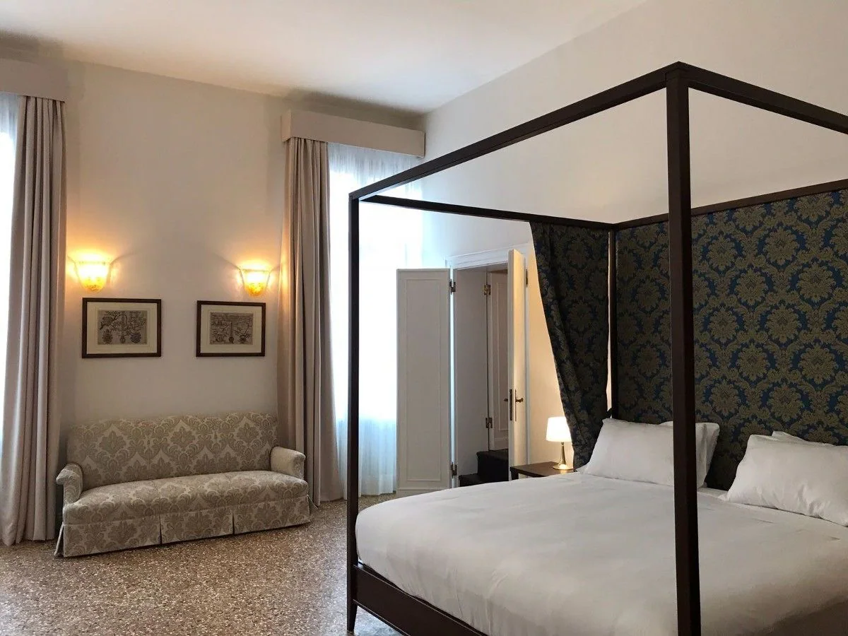 Double Suite with canal view