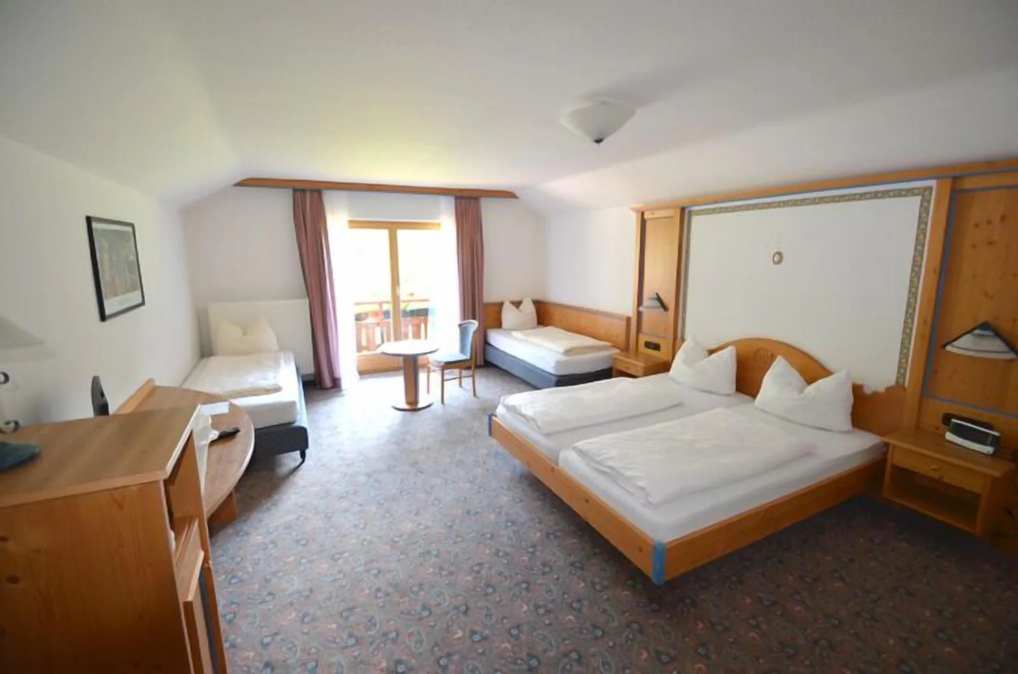 Standard Double room with mountain view full double bed
