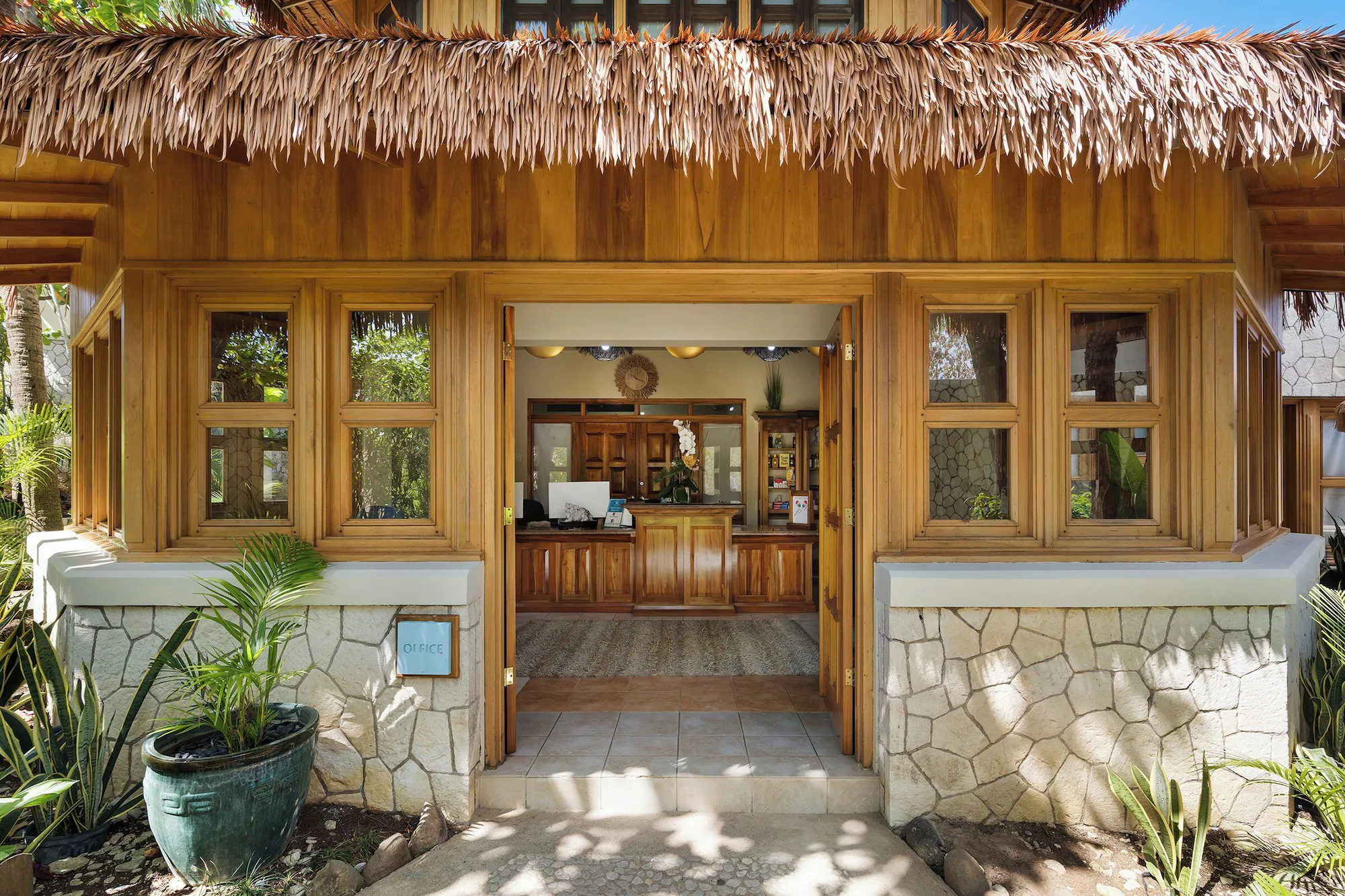 Ocean Cliff Hotel Negril Limited - Negril