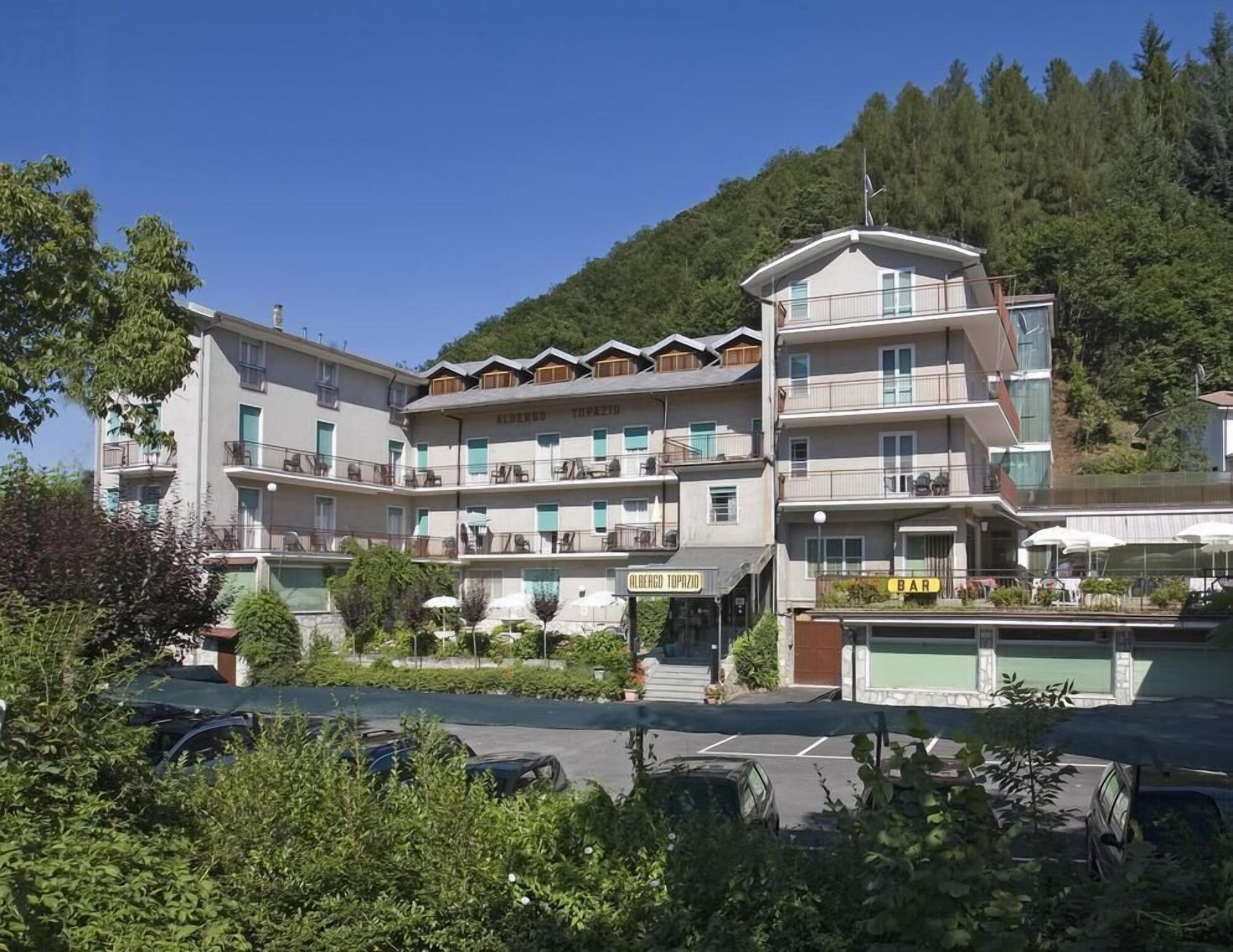 Economy Double room with mountain view full double bed