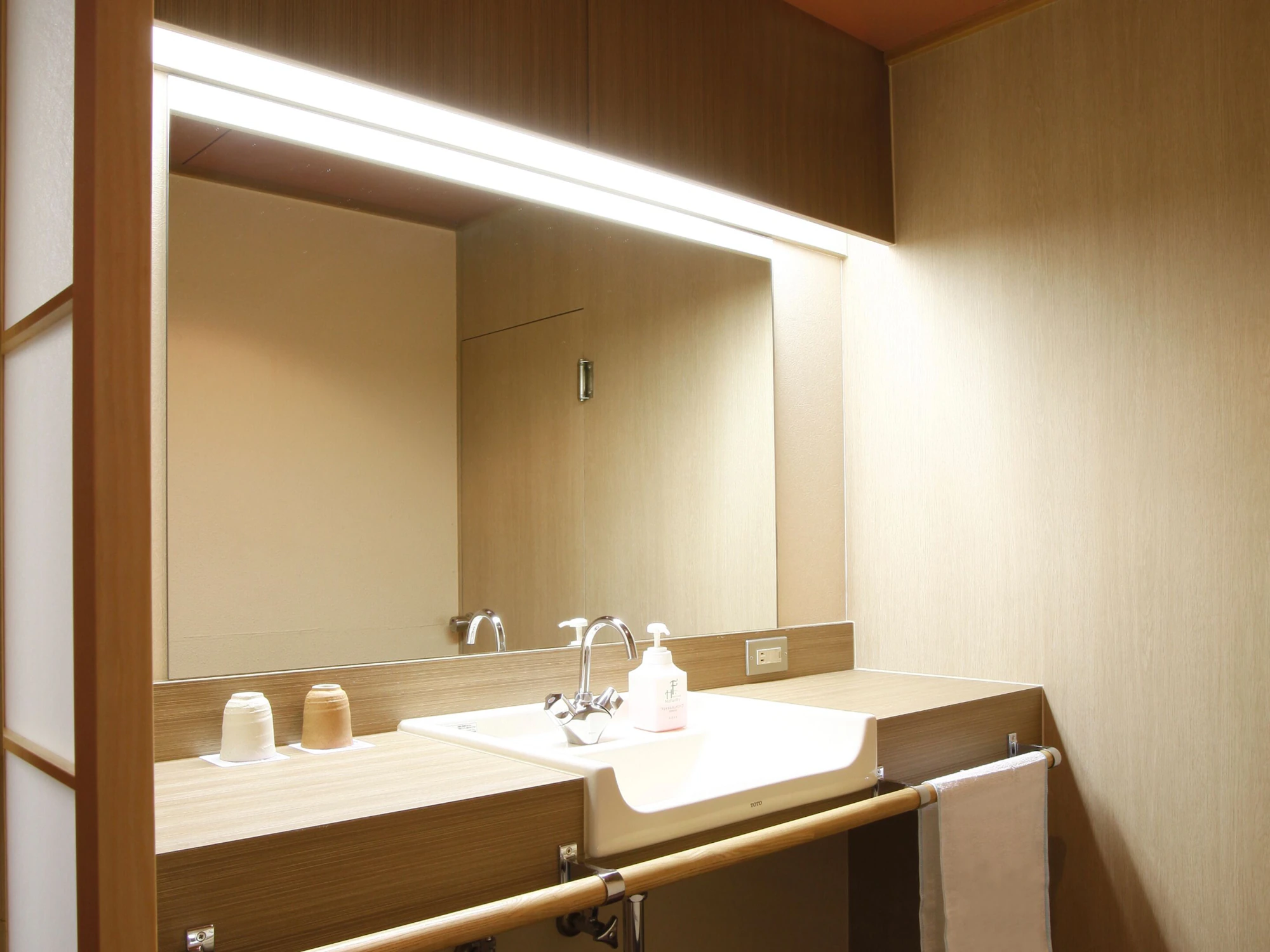 Shower Triple room