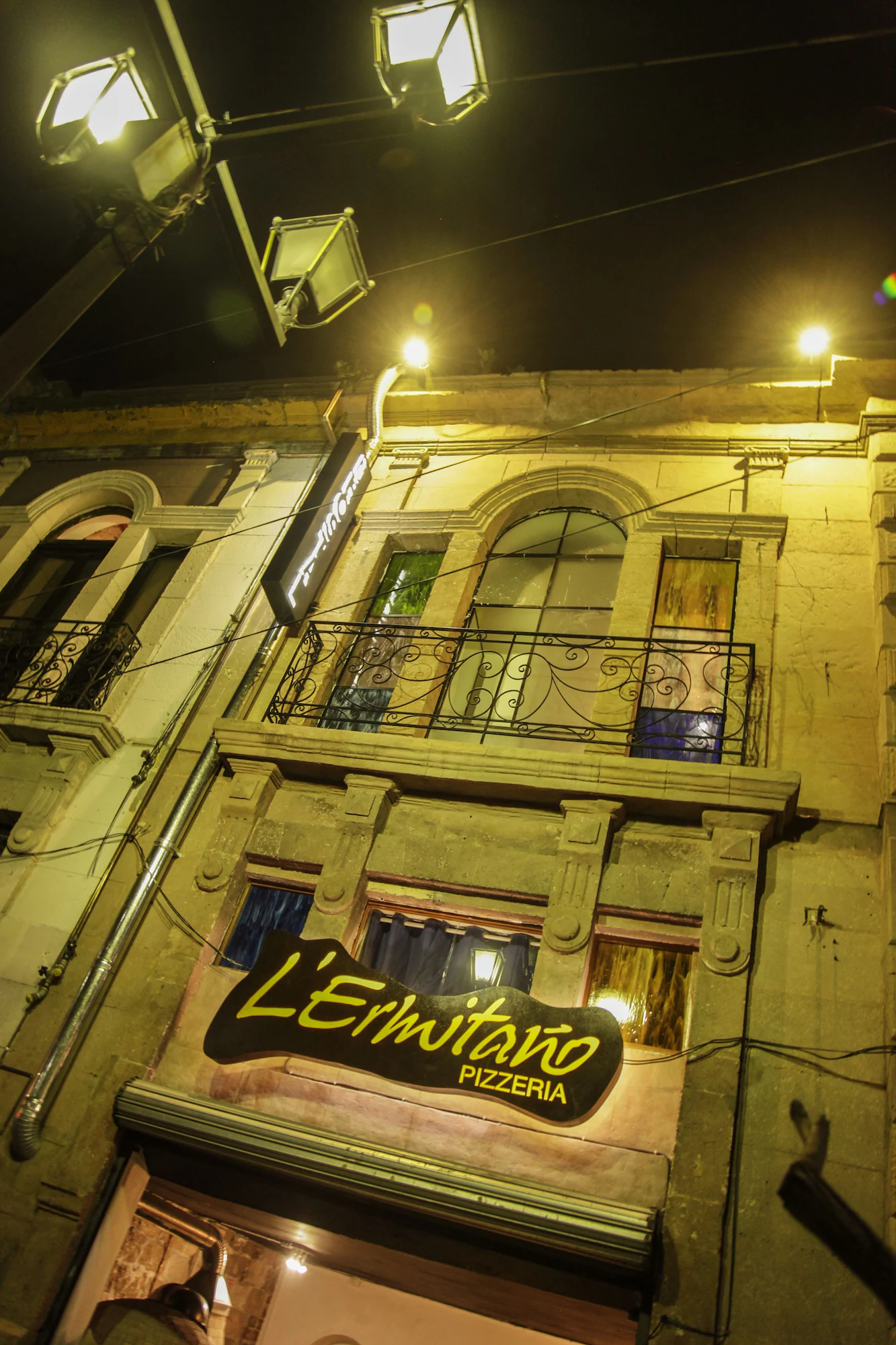 Capsule Hostel Mexico City exterior