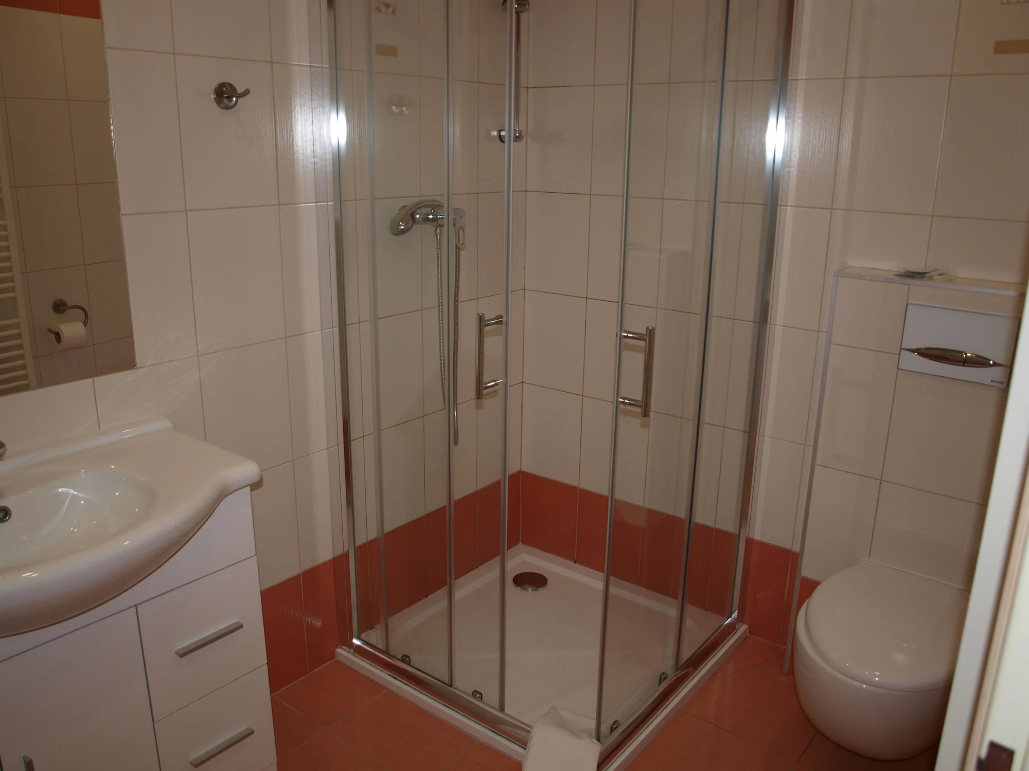 1 Bedroom Standard Double room full double bed