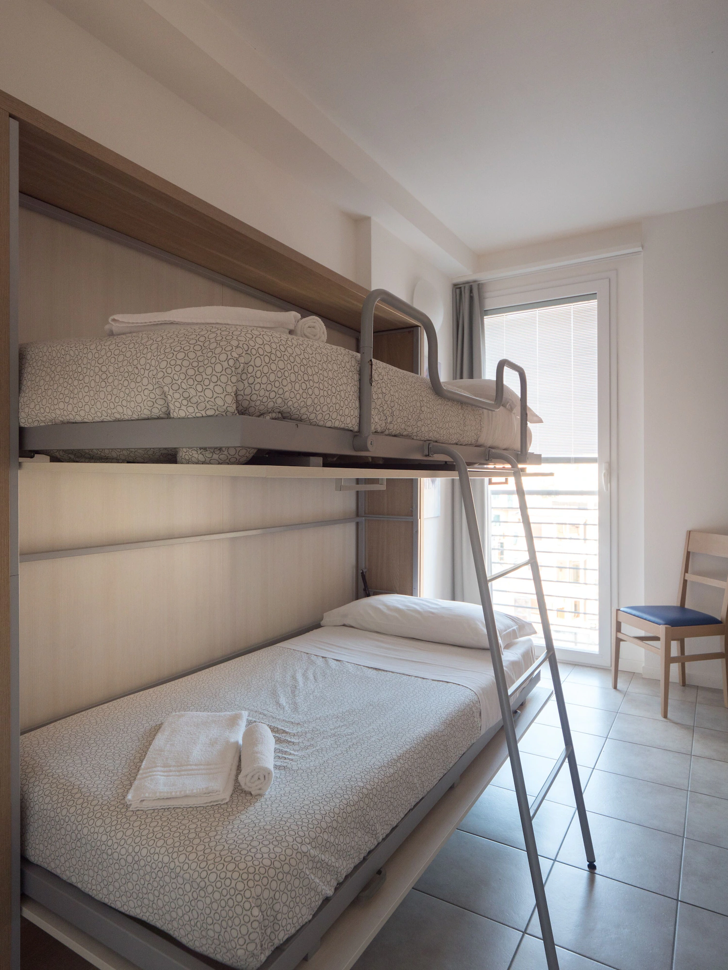 1 Bedroom Double Apartment with balcony and with sea view full double bed