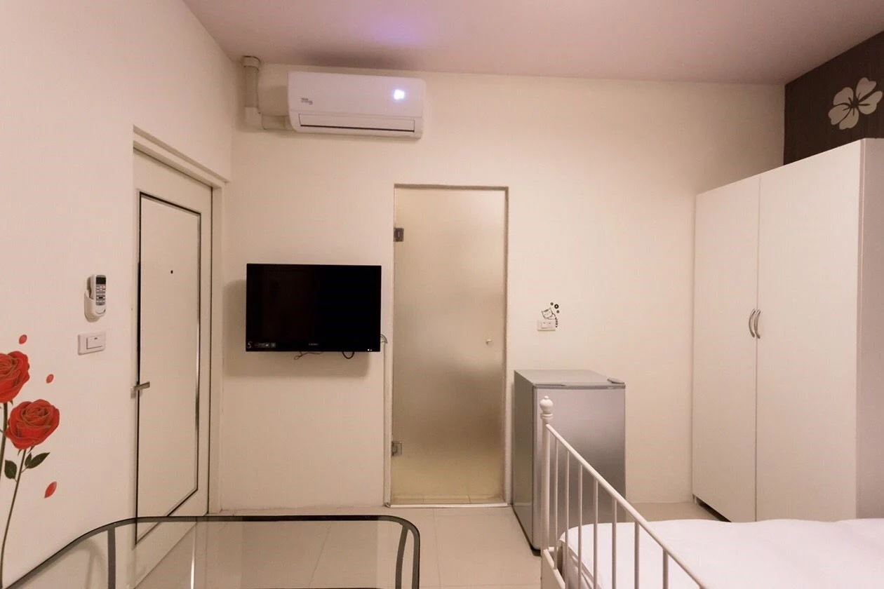 1 Bedroom Deluxe Double room full double bed