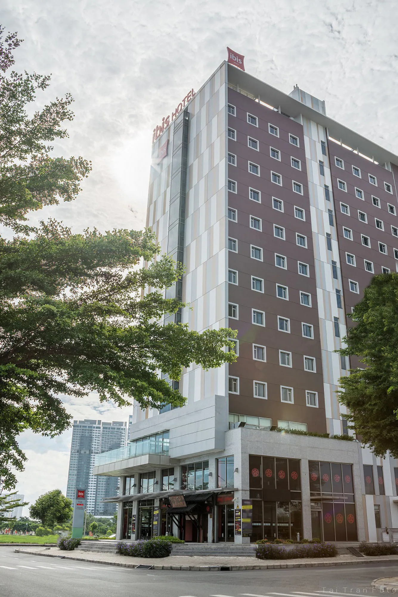 ibis Saigon South exterior