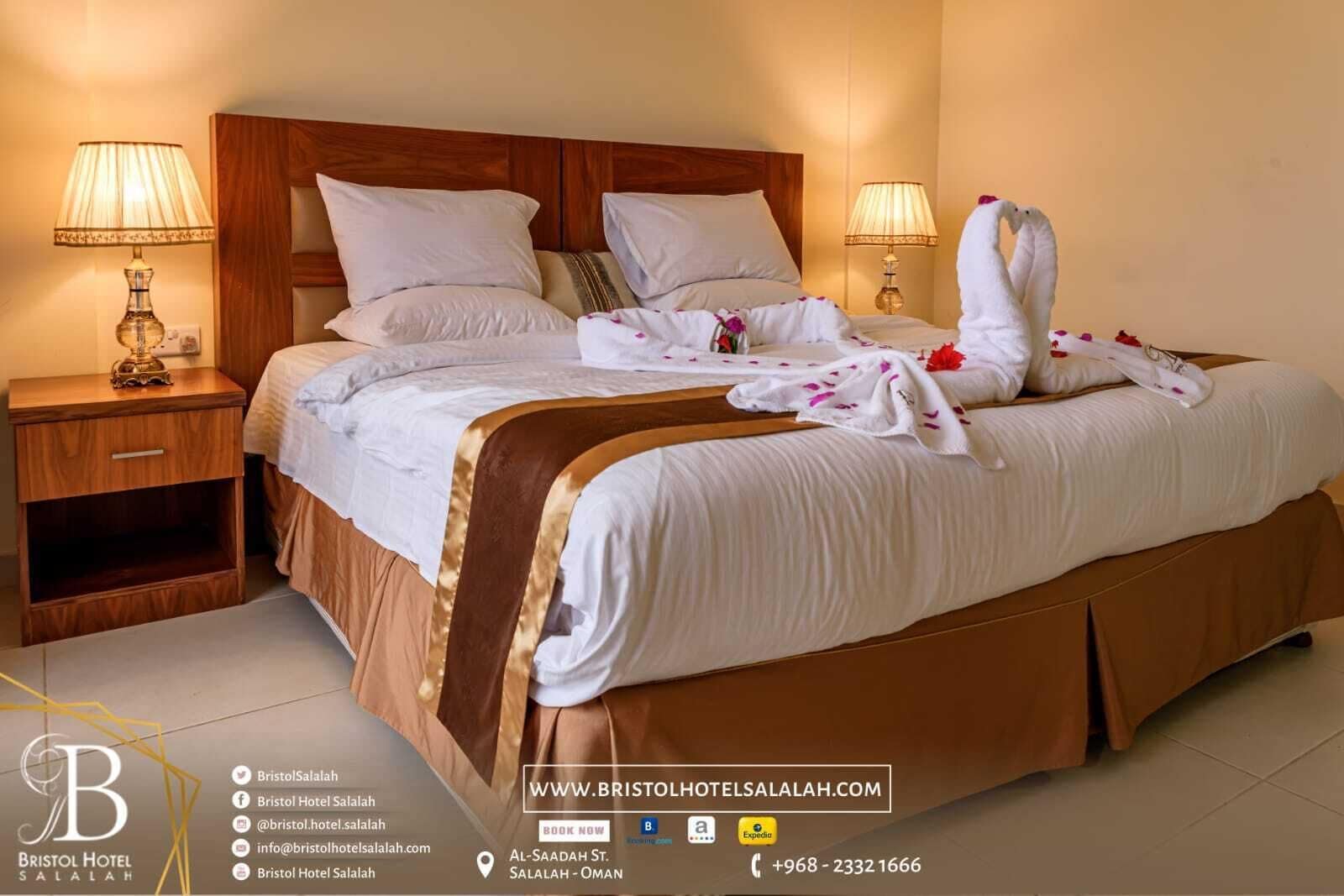 Deluxe Double Suite twin beds
