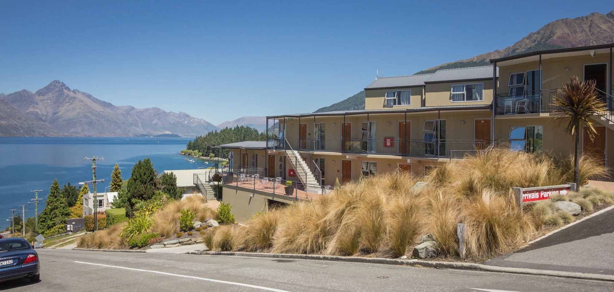 Alexis Motel and Apartments exterior