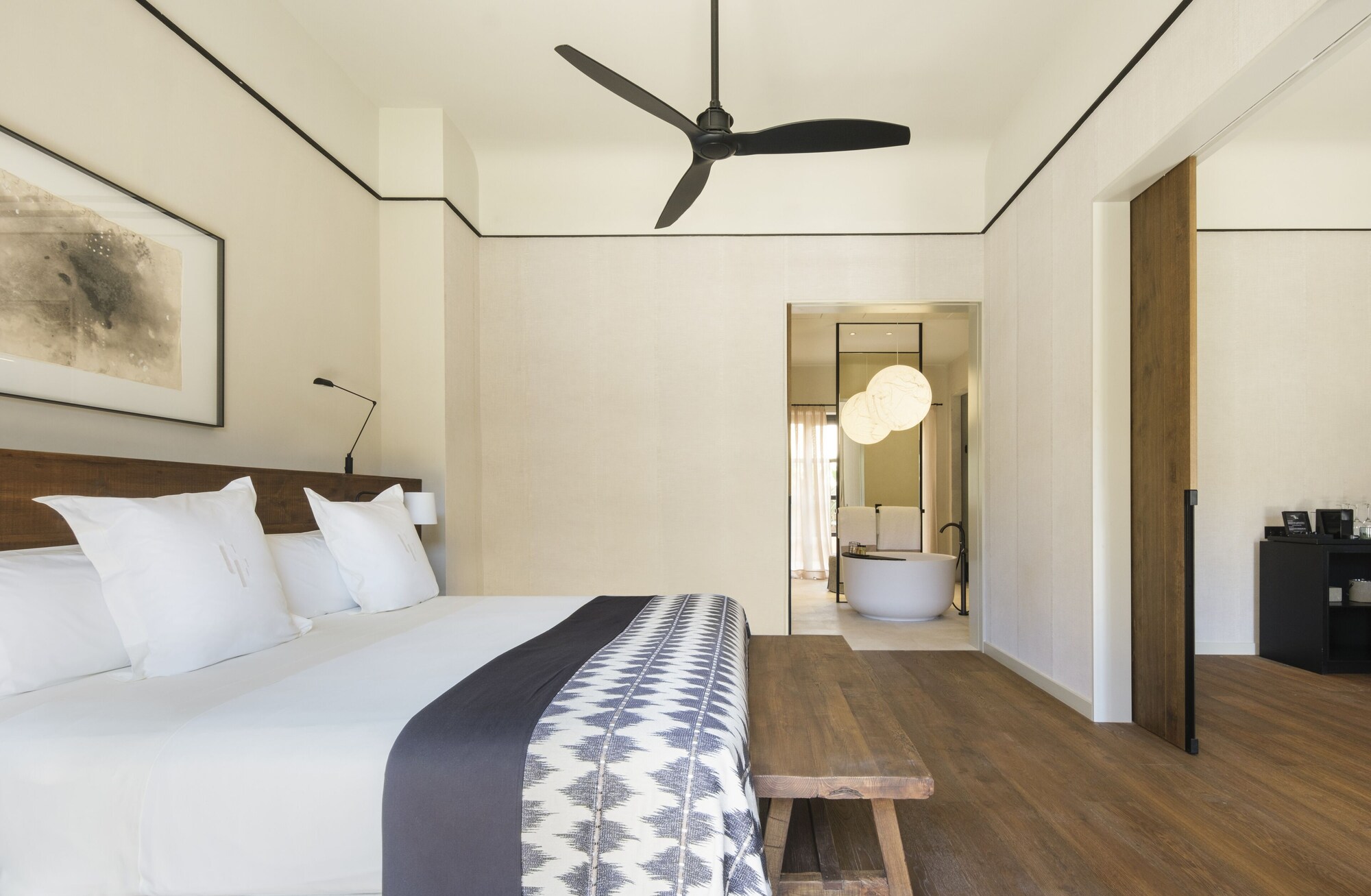 Deluxe Single room full double bed