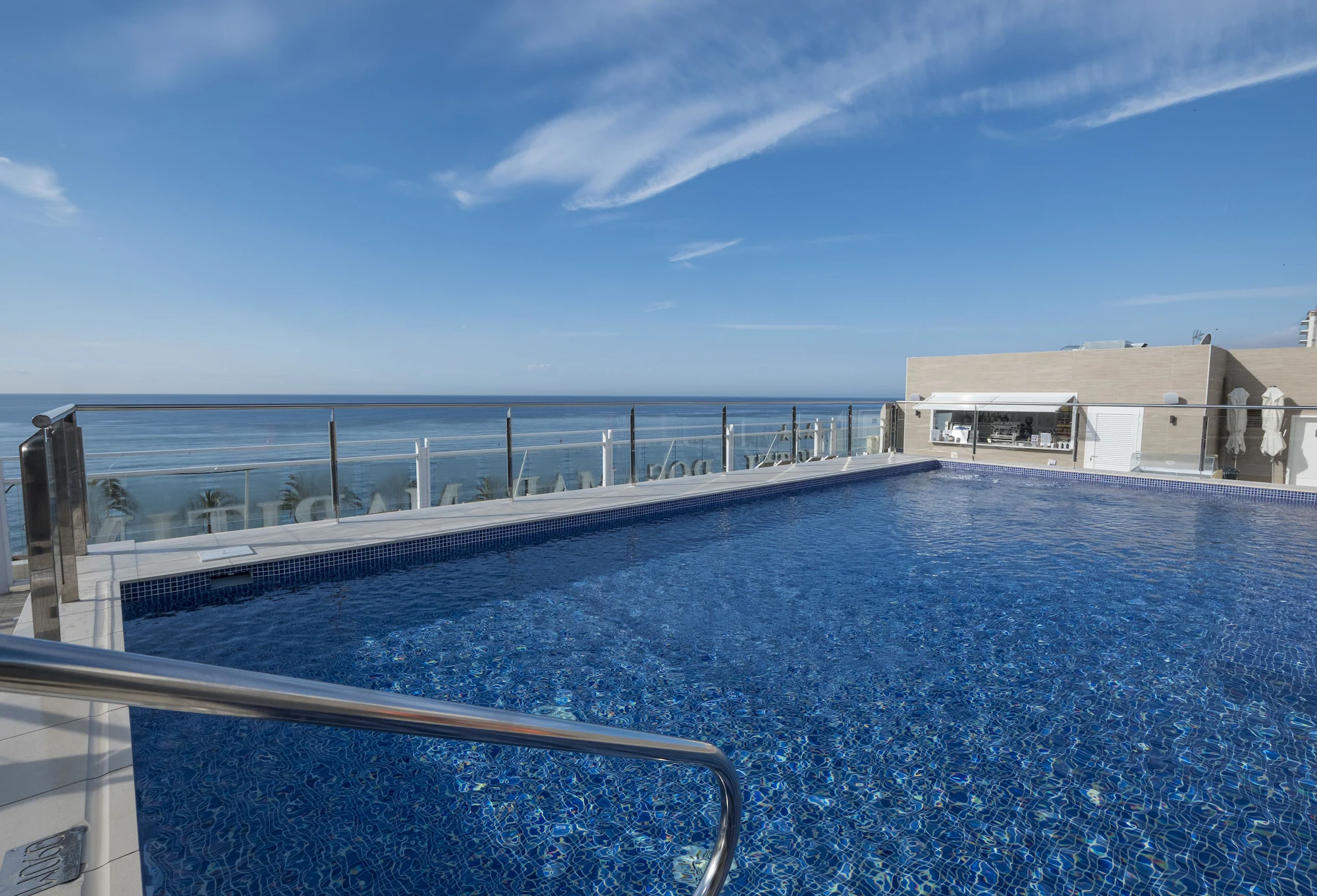 Double Family Junior Suite with sea view twin beds