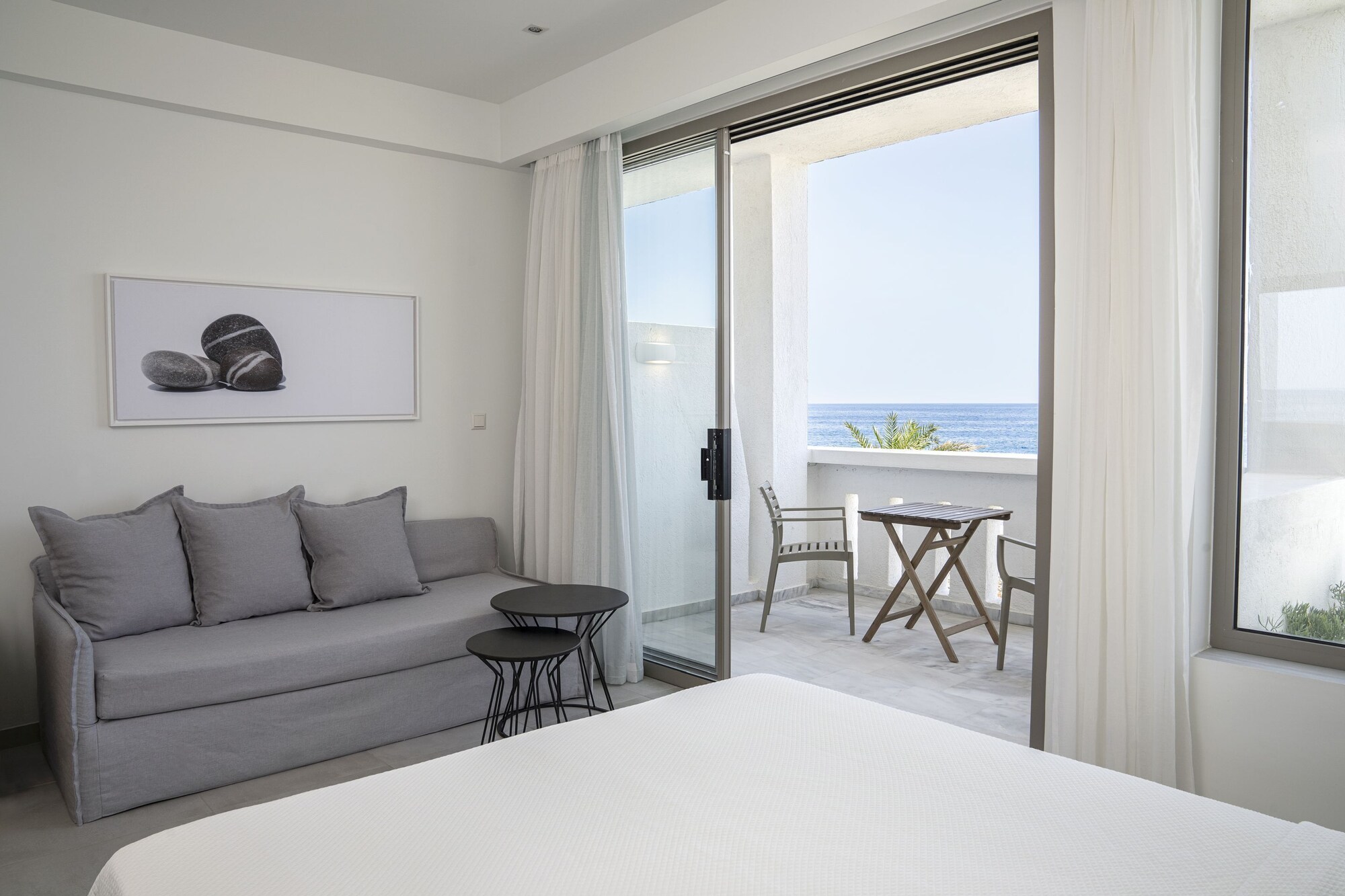 Maritimo Beach Hotel exterior