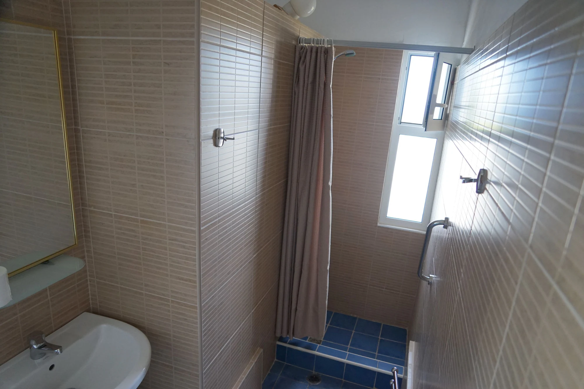 1 Bedroom Standard Double room with city view full double bed