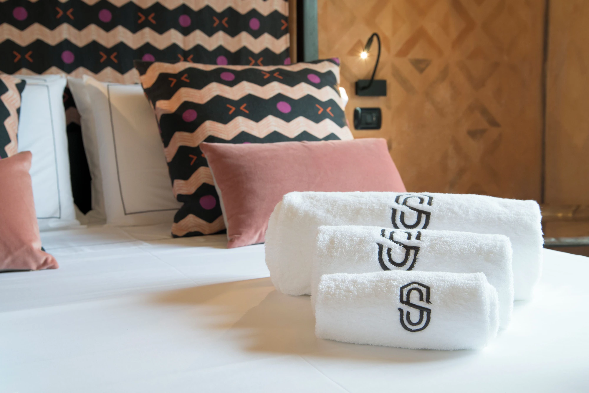 Double Suite with pool view full double bed