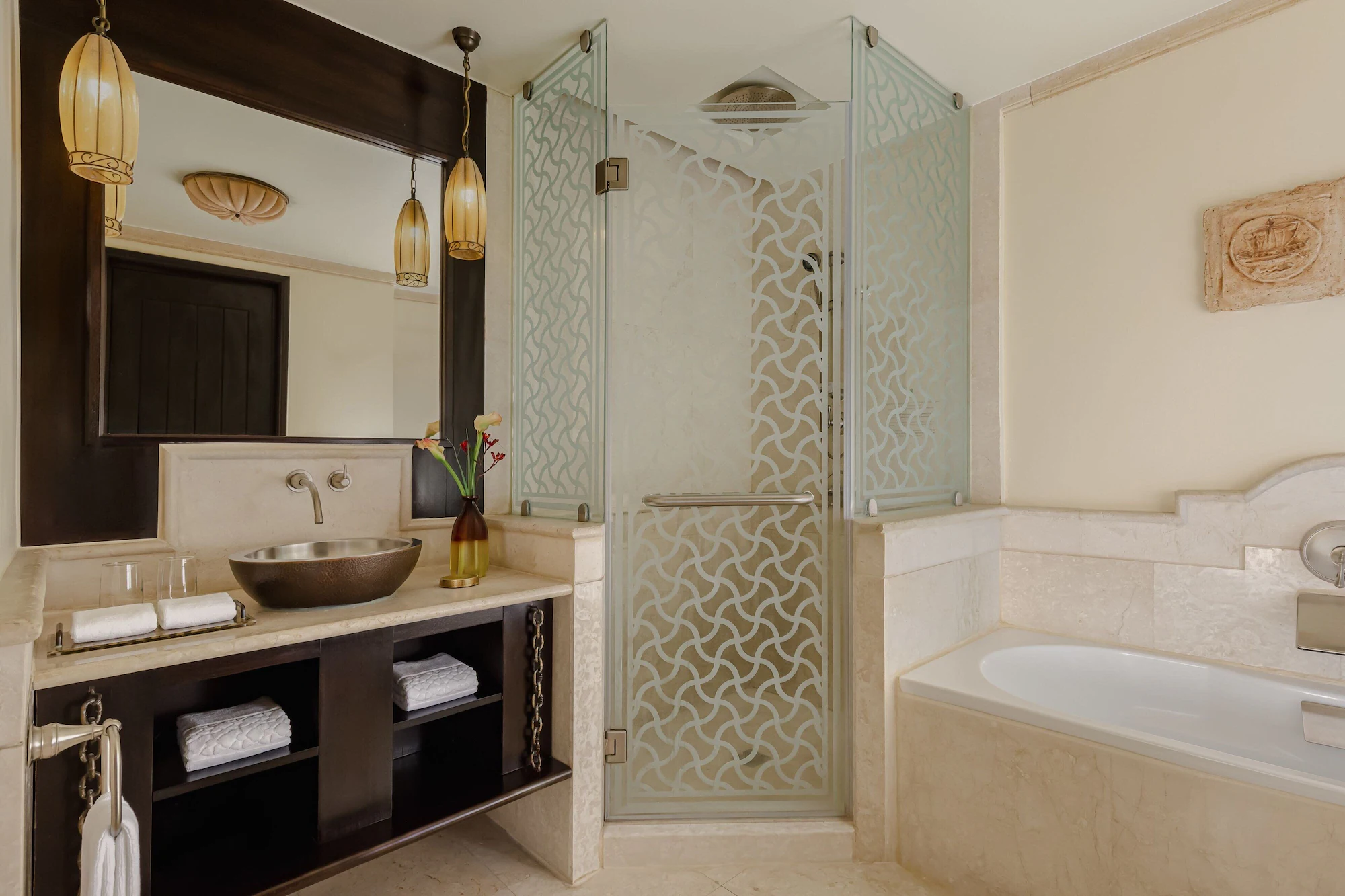 2 Bedrooms Royal Quadruple Suite with sea view