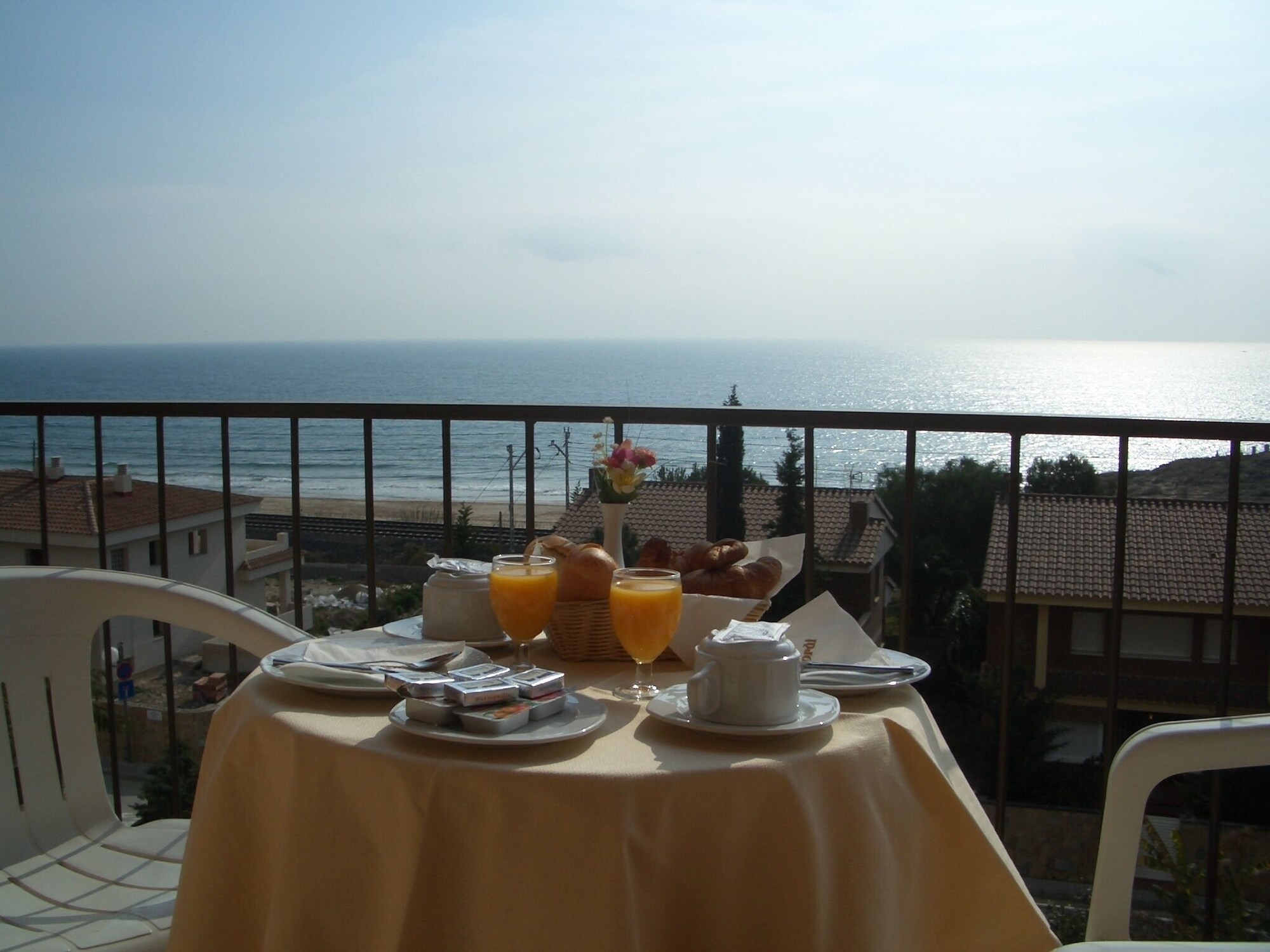Standard Double room with balcony and with sea view full double bed