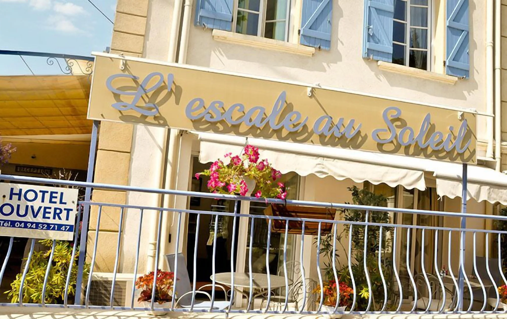 Escale Au Soleil Hôtel Et Appartement - Fréjus