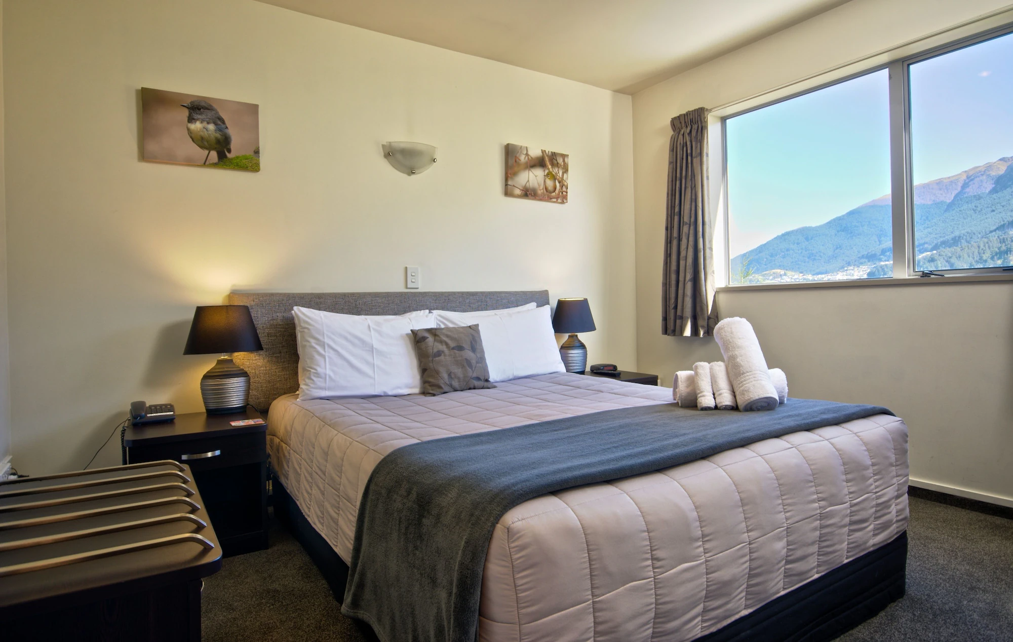 1 Bedroom Single Apartment with lake view full double bed