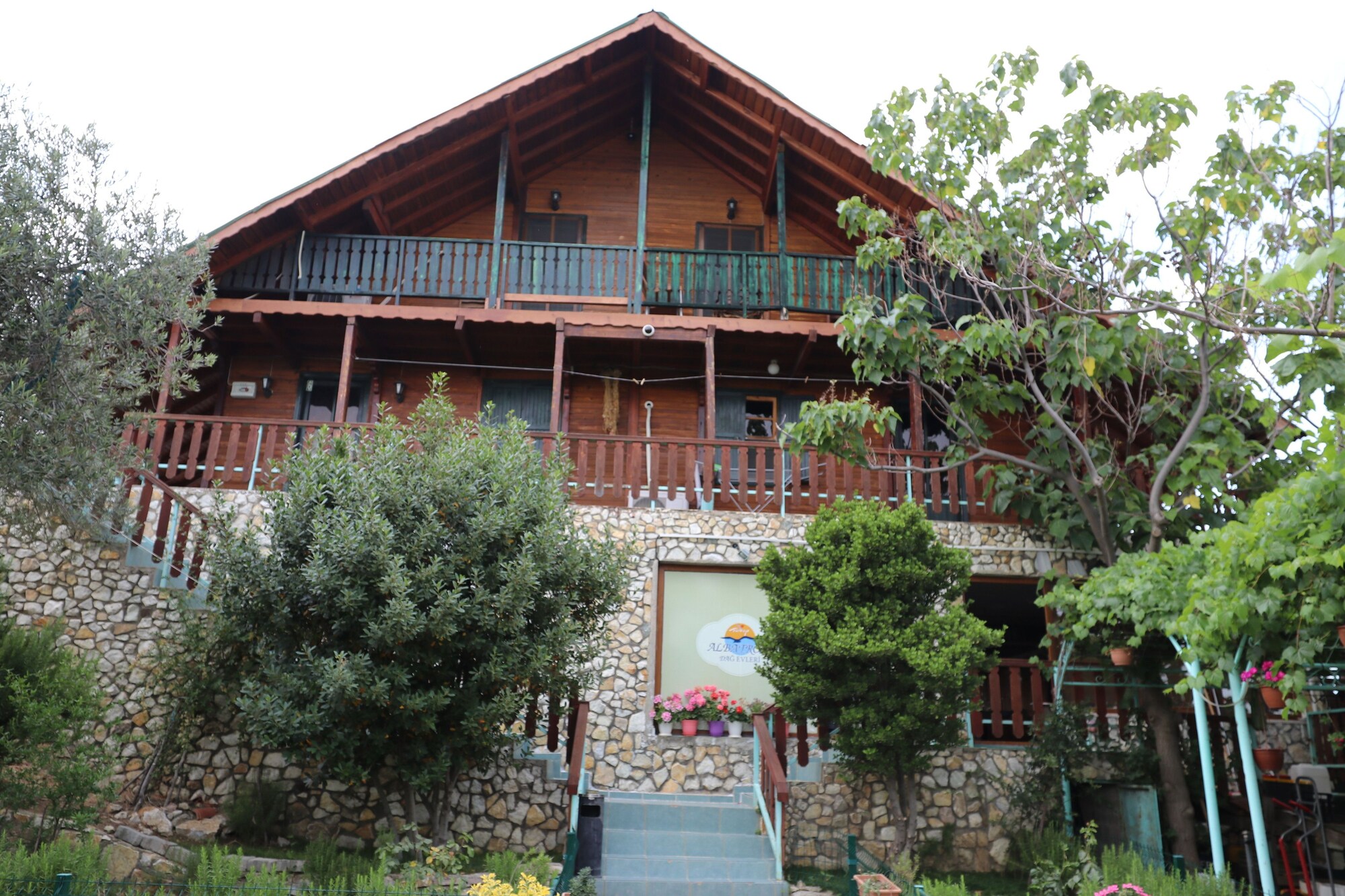 Albatross Dağ Evleri Butik Otel - Güre
