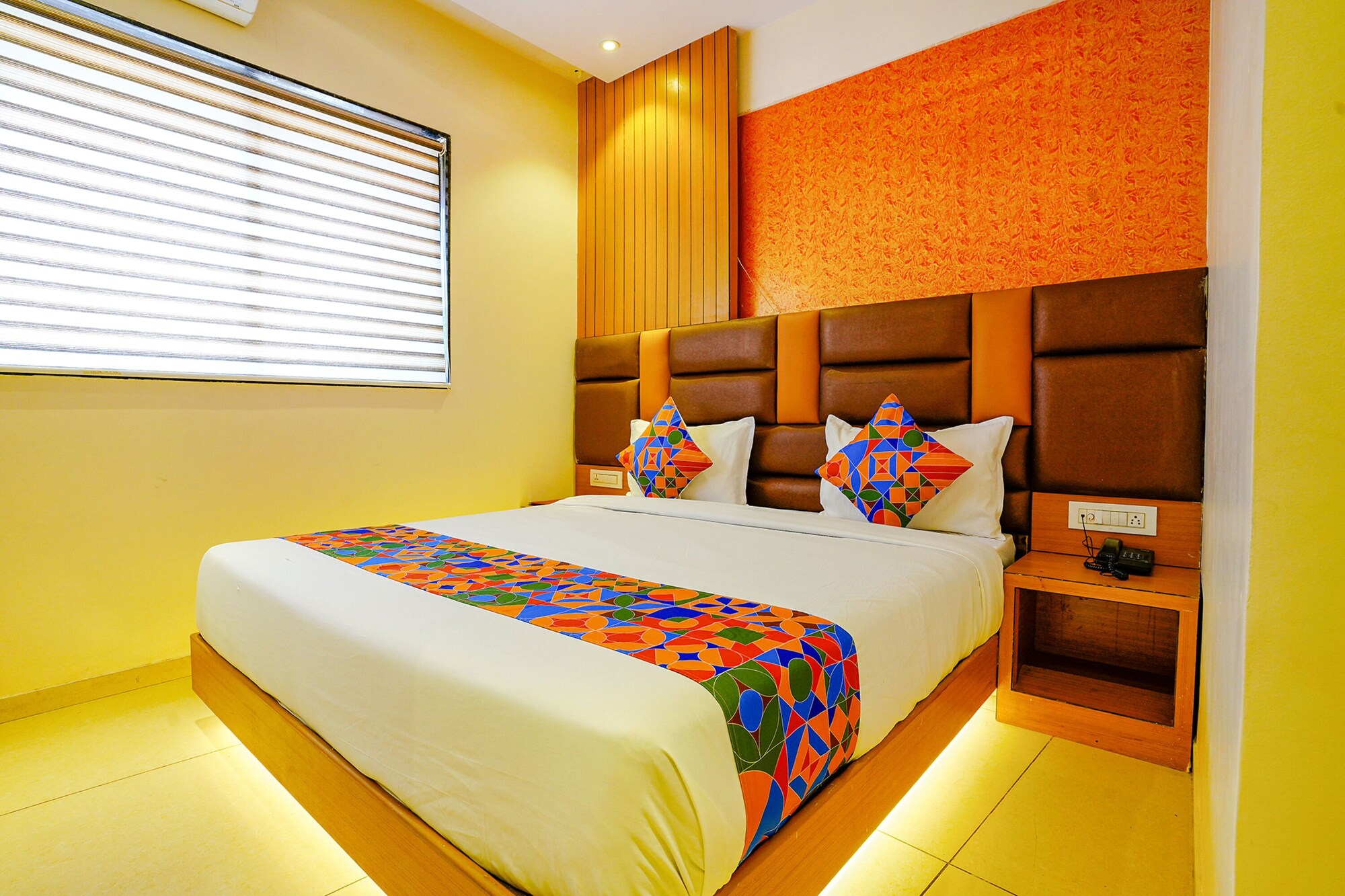Hotel Hindustan Residency exterior