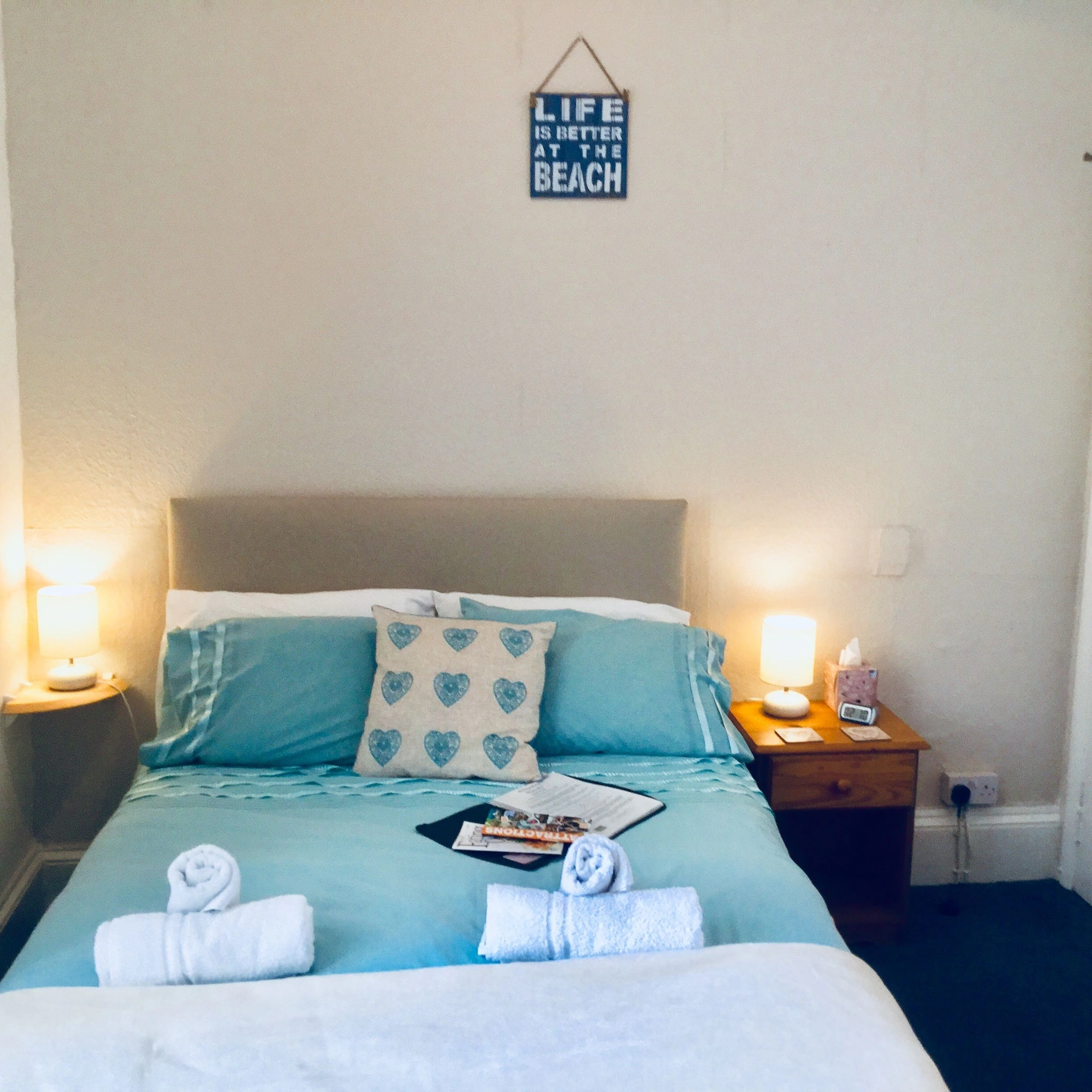 Double Suite full double bed
