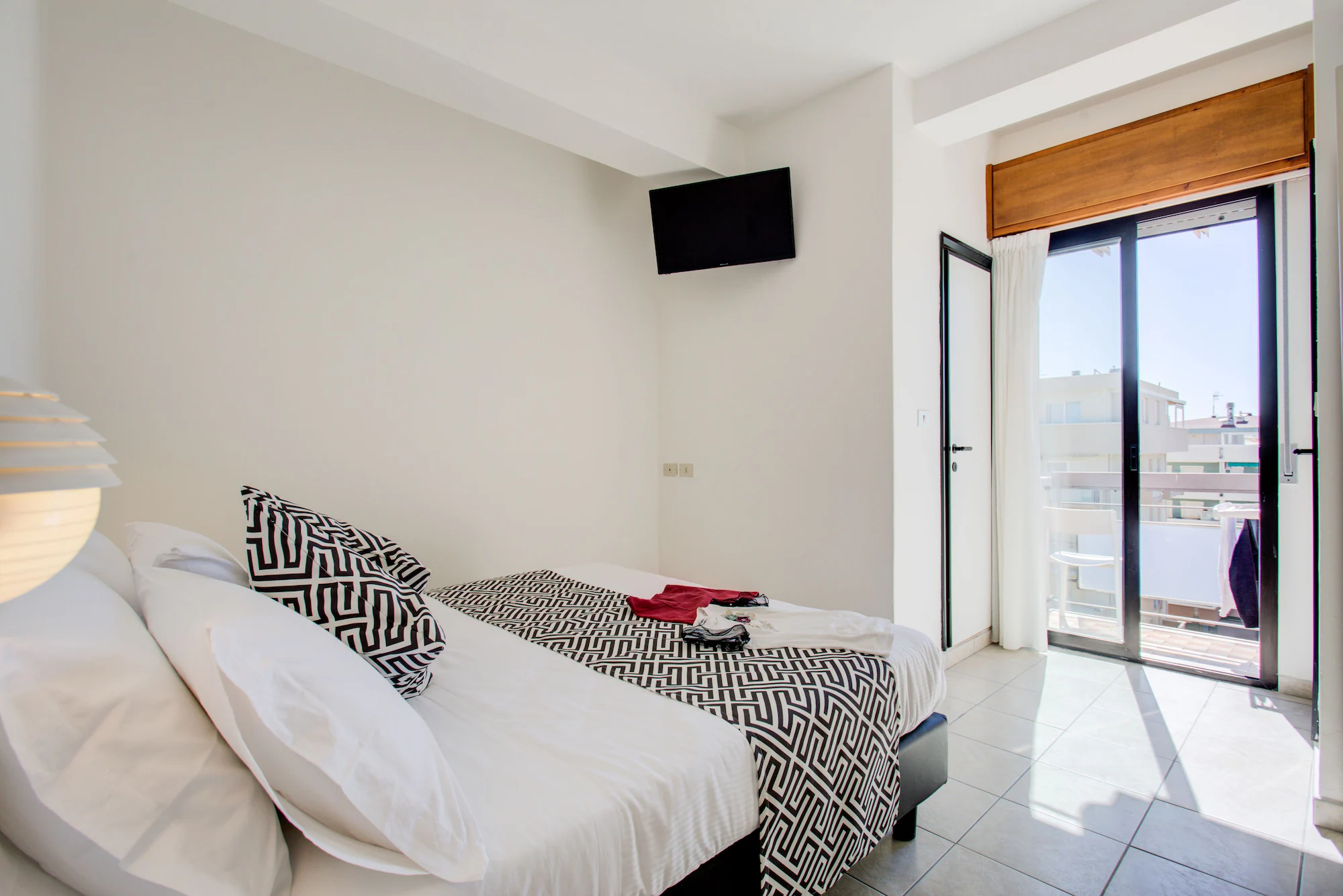 Standard Triple room with balcony