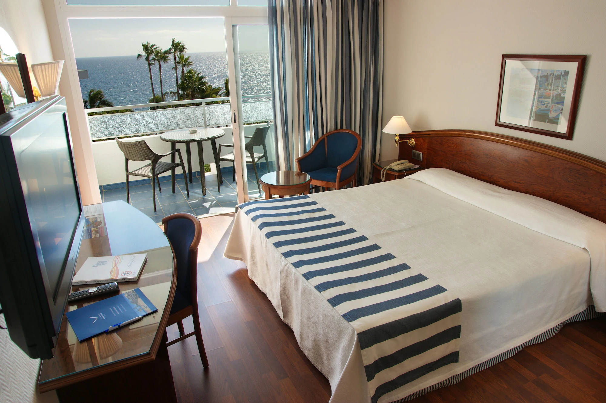 Comfort Double room with sea view full double bed