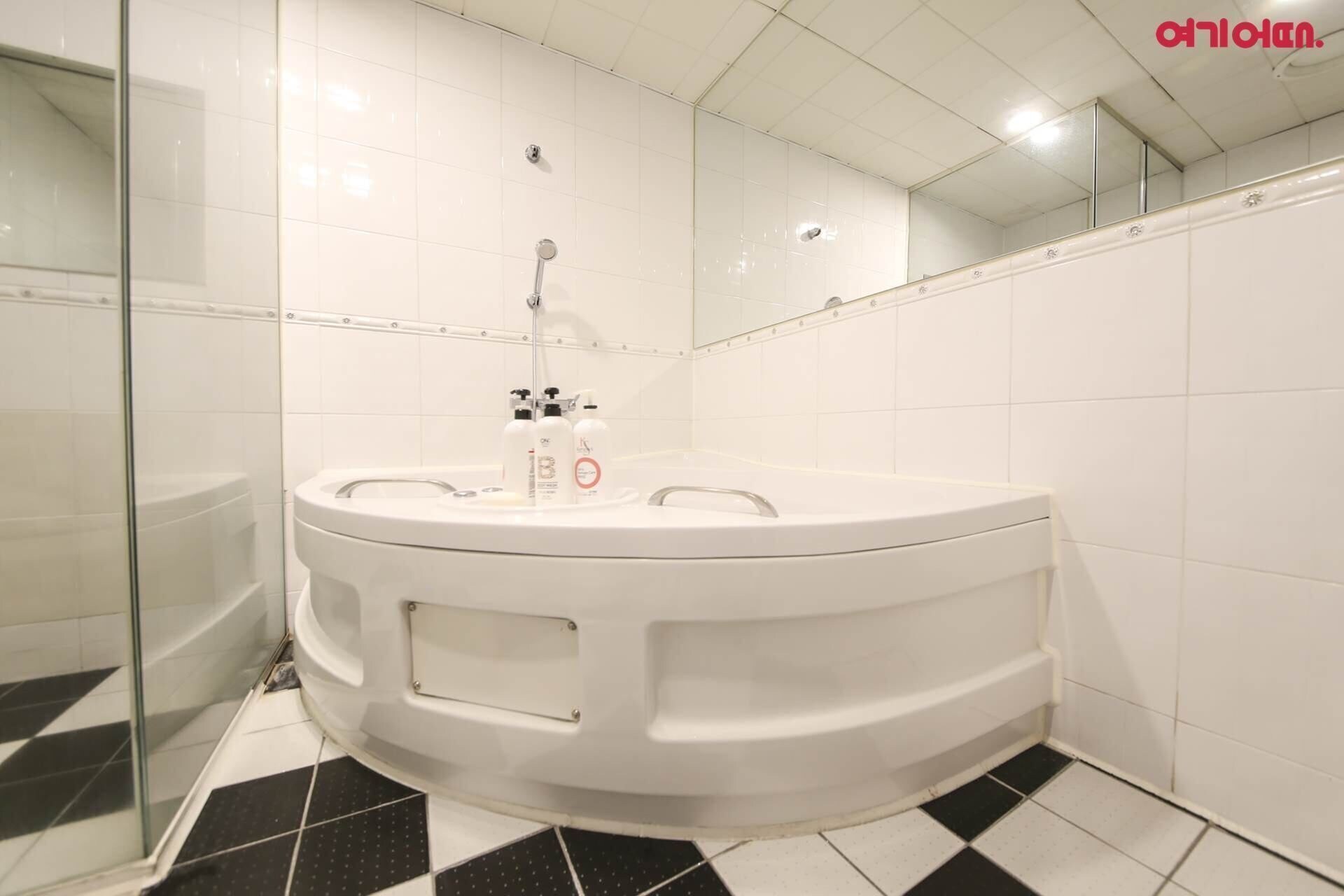 Deluxe Double room single bed