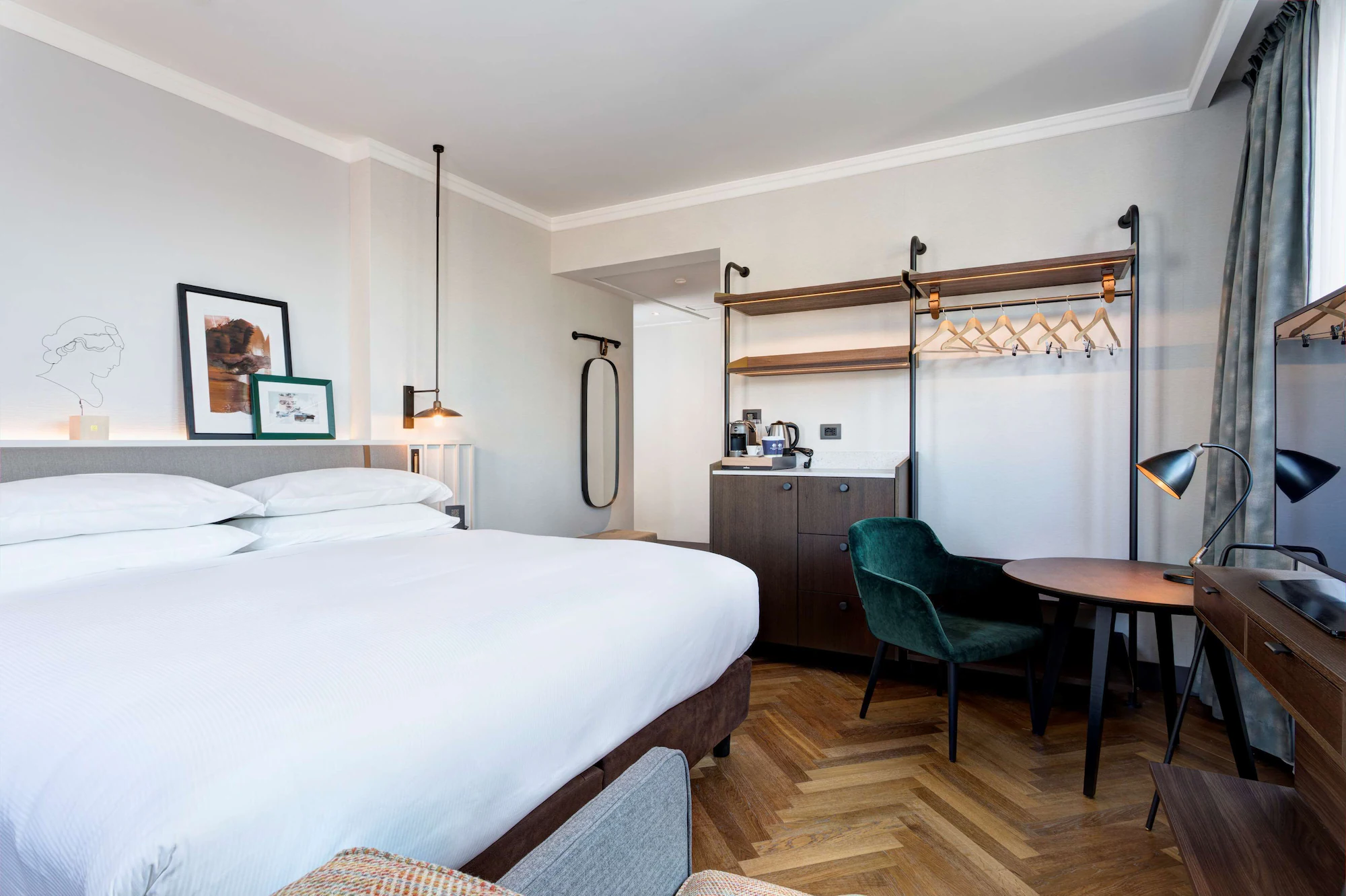 Deluxe Double room full double bed