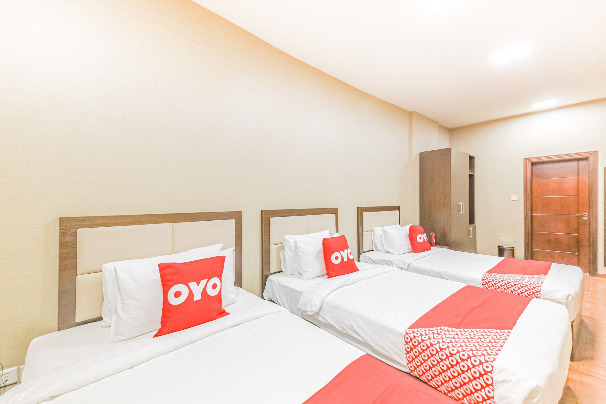 Deluxe Double room twin beds