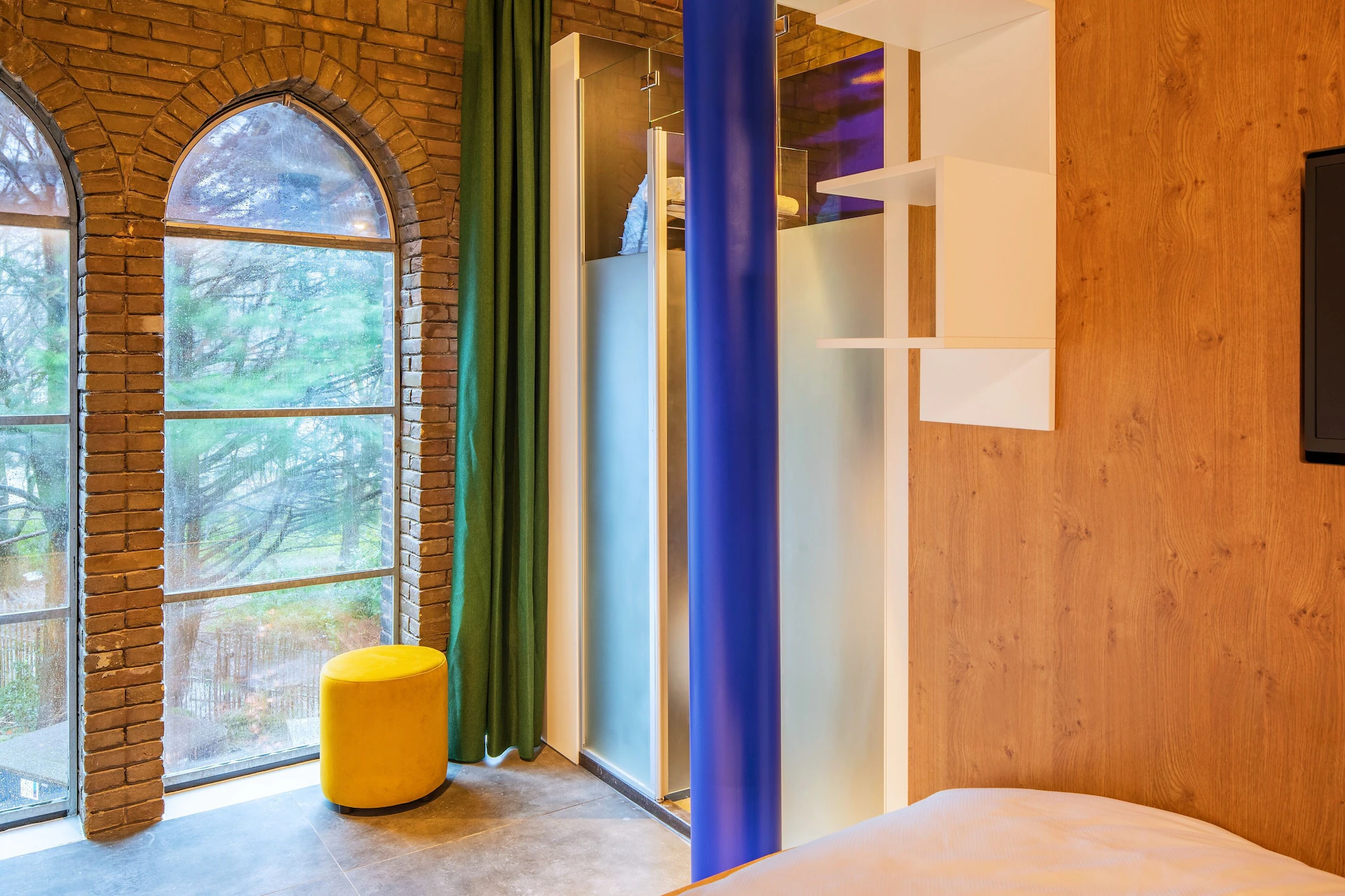 BUNK Hotel Amsterdam exterior
