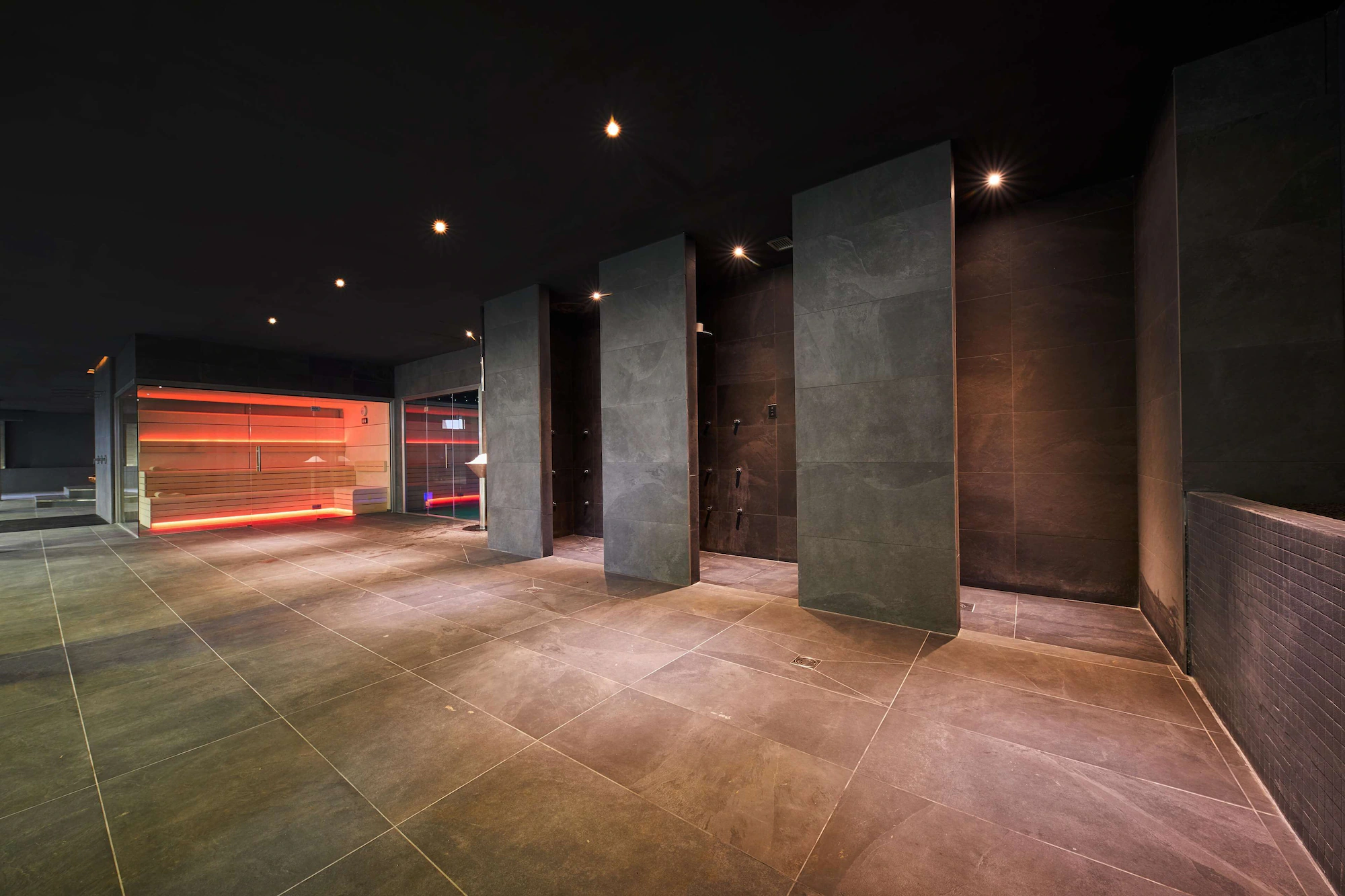 Direct Access to the Pool Double Preferred Club room full double bed
