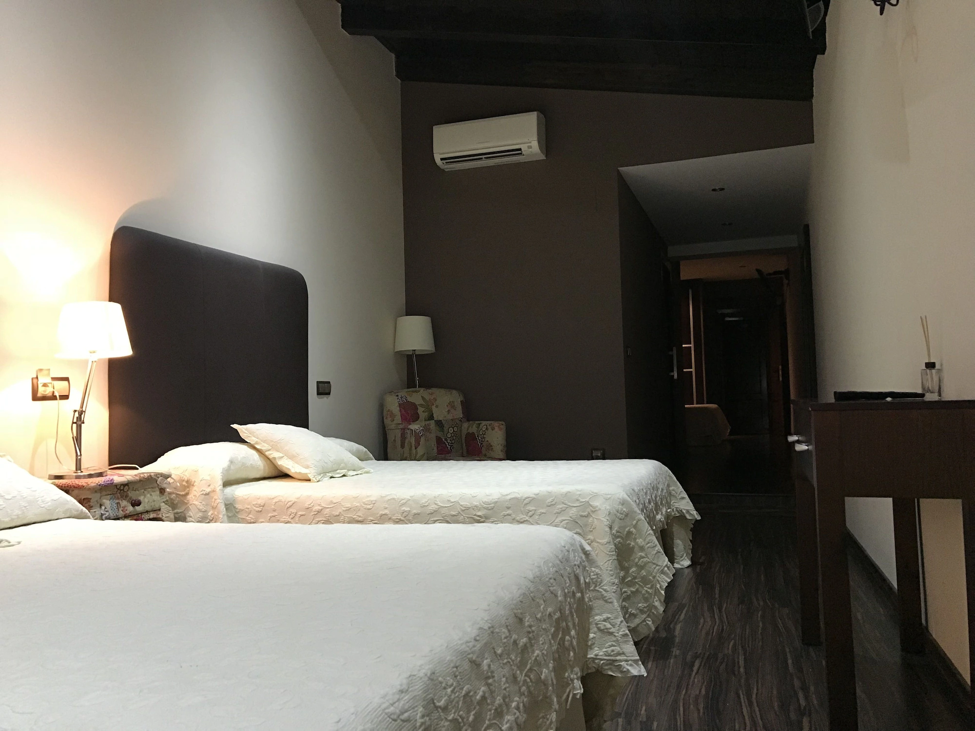 Standard Single room full double bed