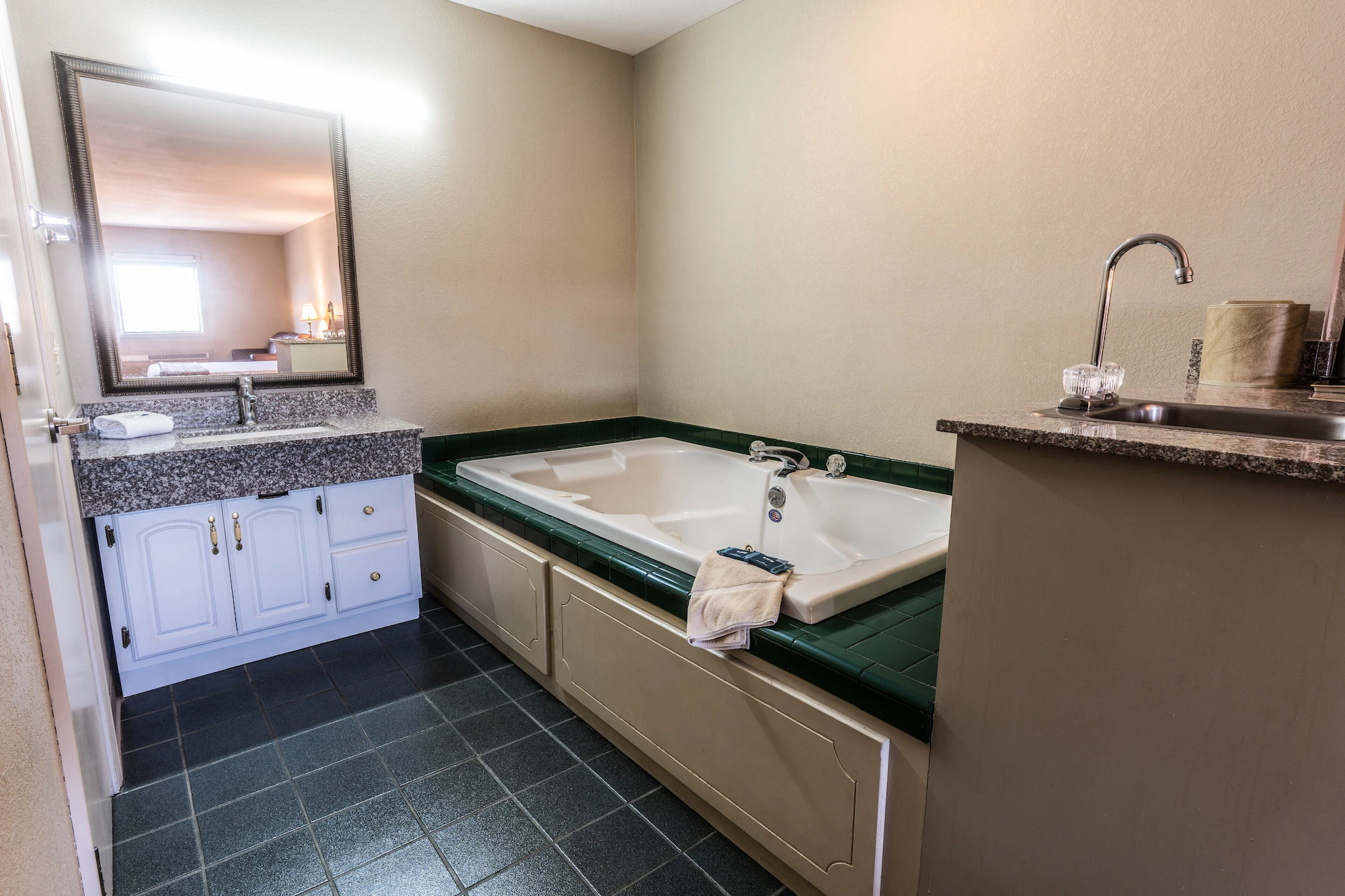 Deluxe Double room twin beds