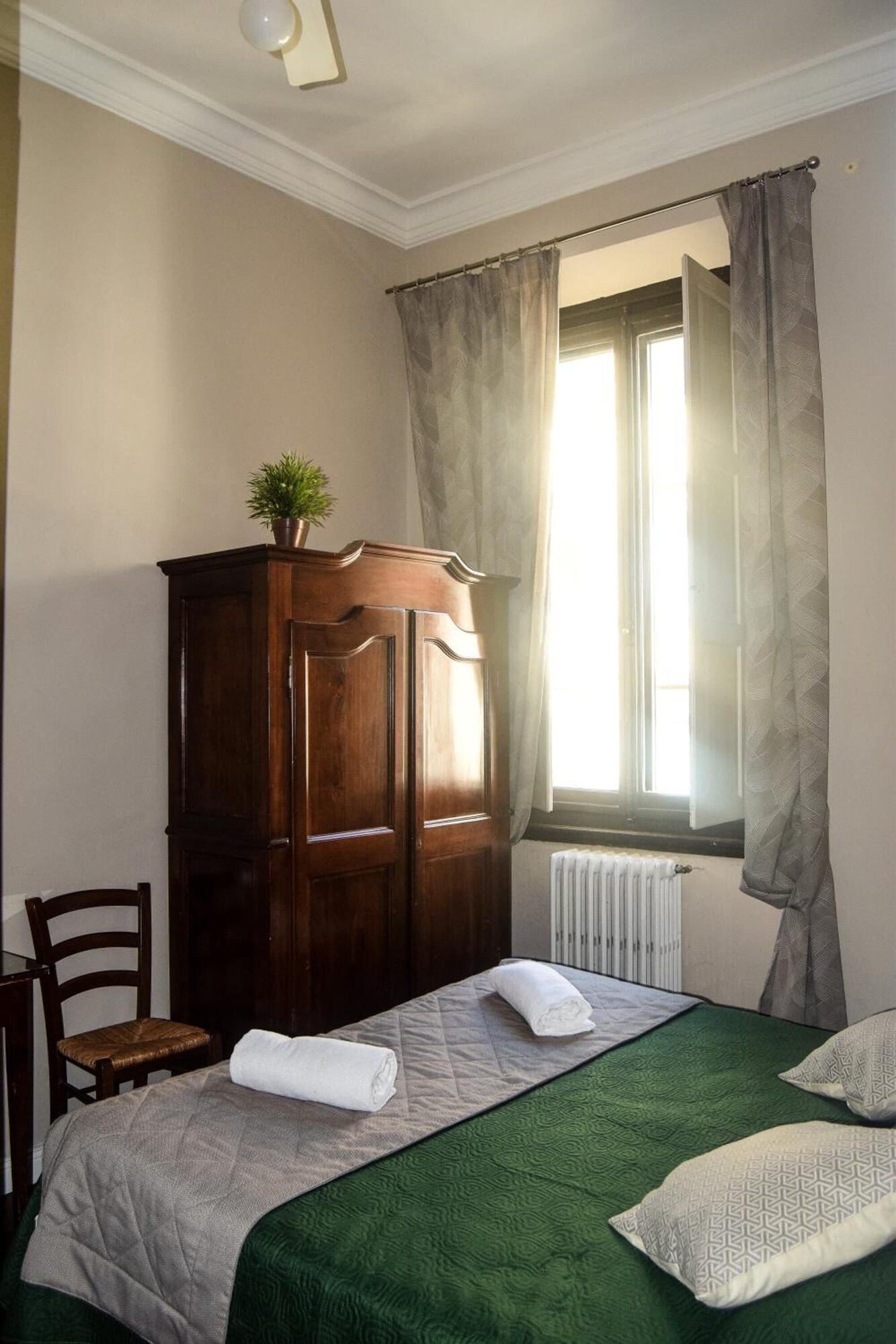 Economy Quadruple room