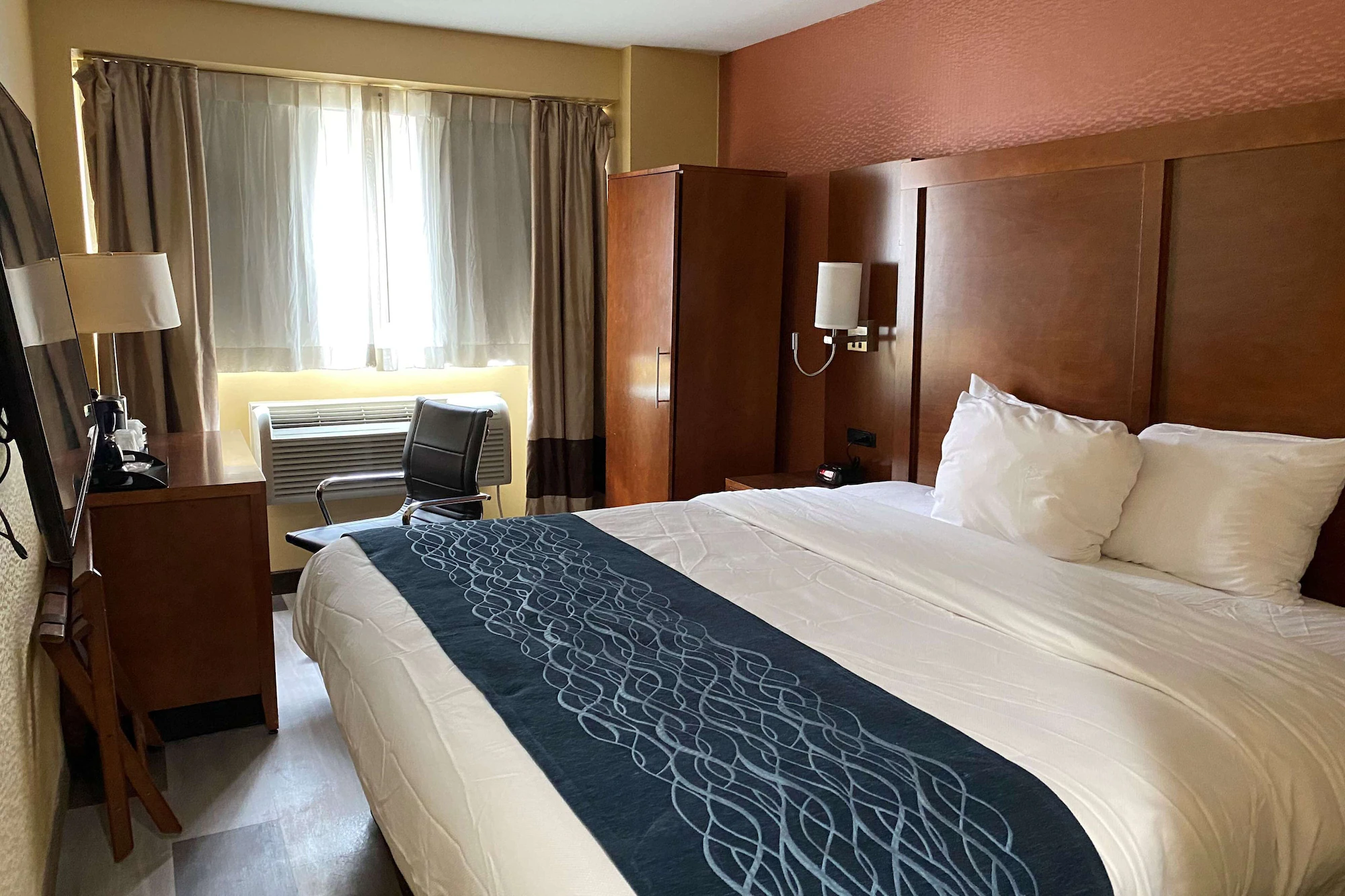 Deluxe Quadruple room