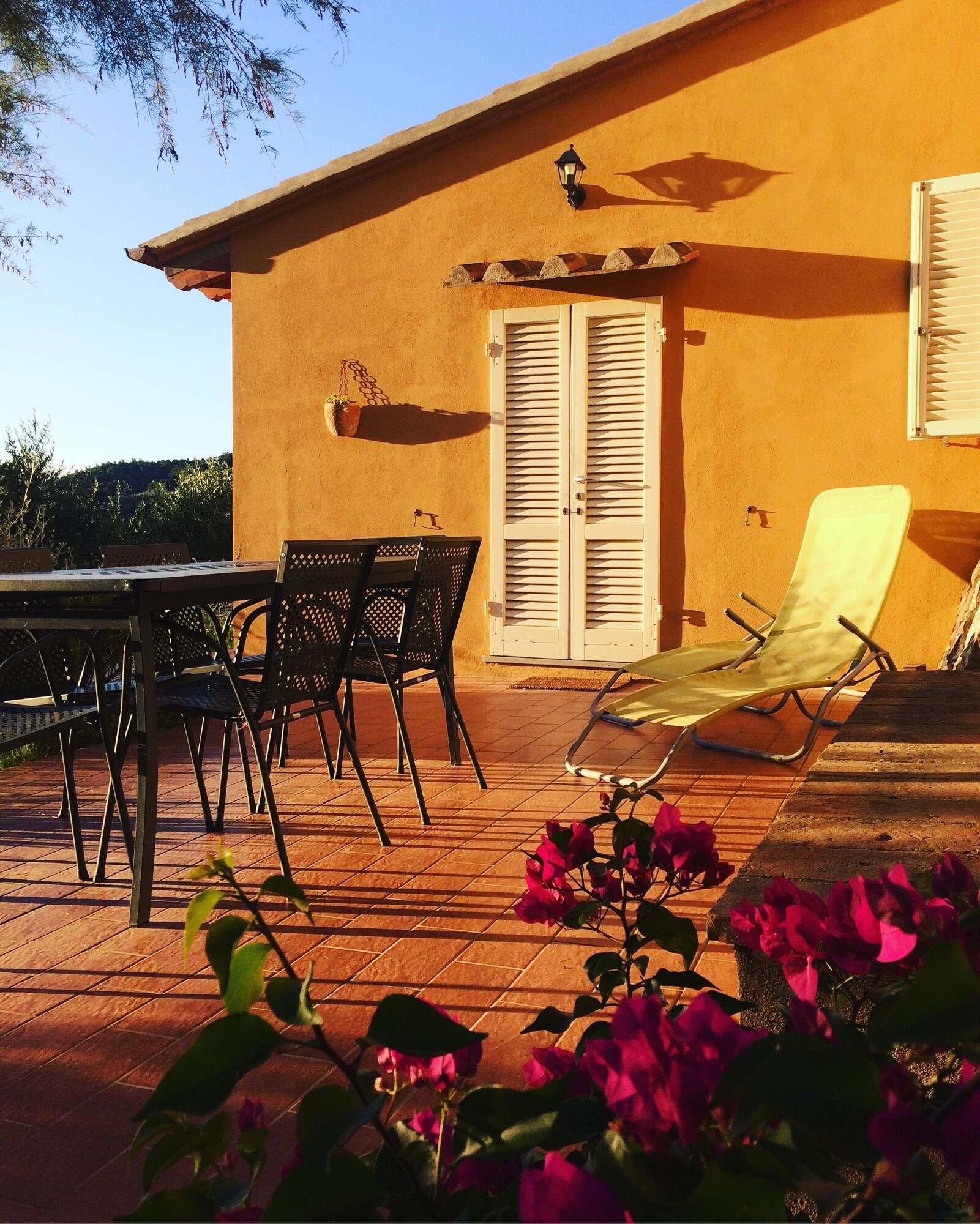 Standard Double room with pool view full double bed