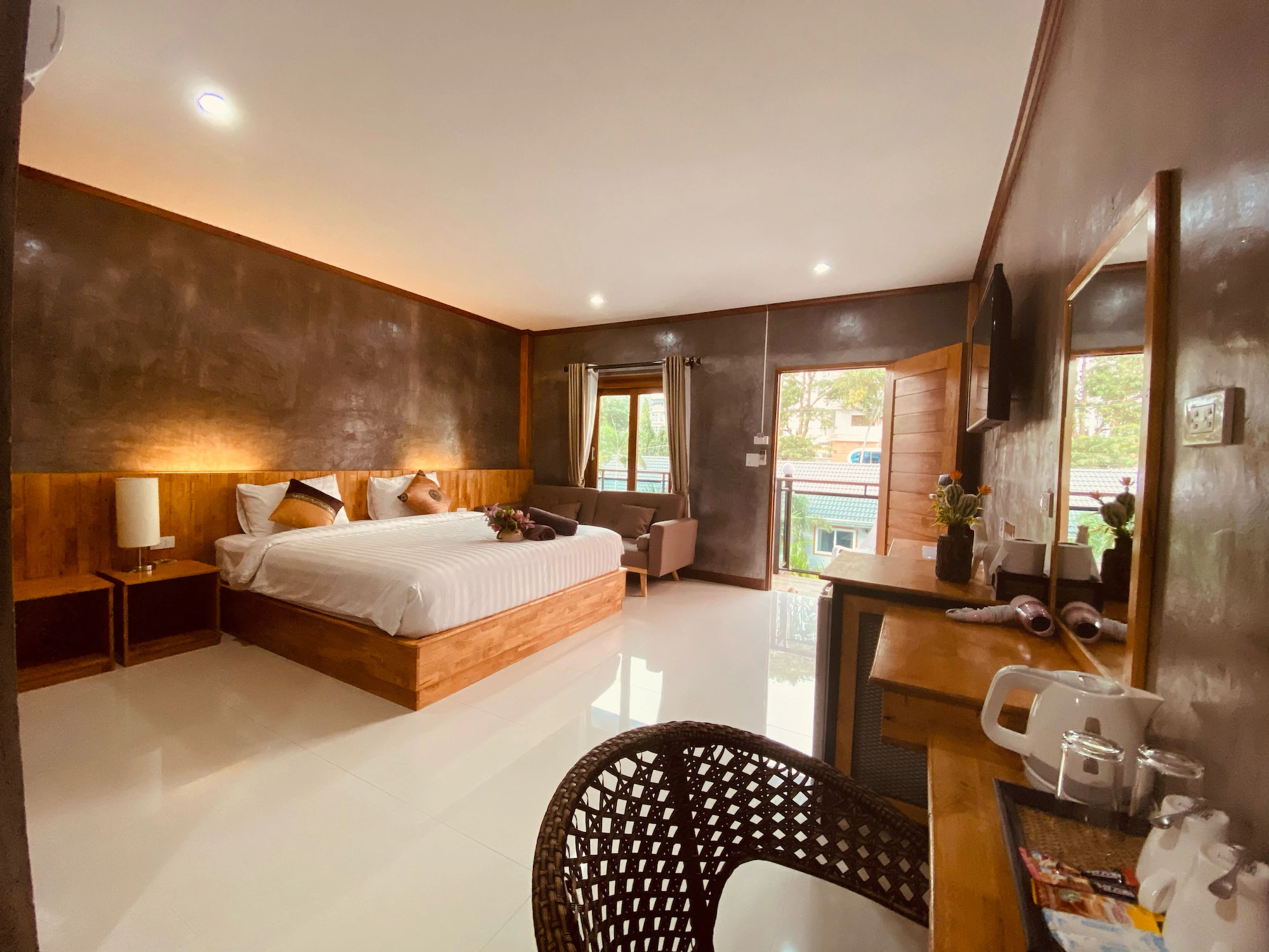 1 Bedroom Standard Double Family room with pool view full double bed