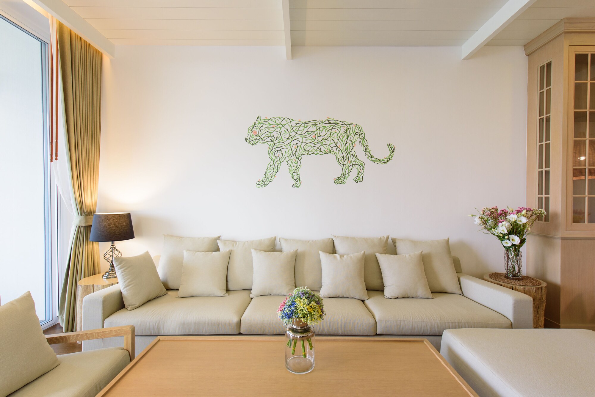 1 Bedroom Deluxe Double Suite with garden view full double bed