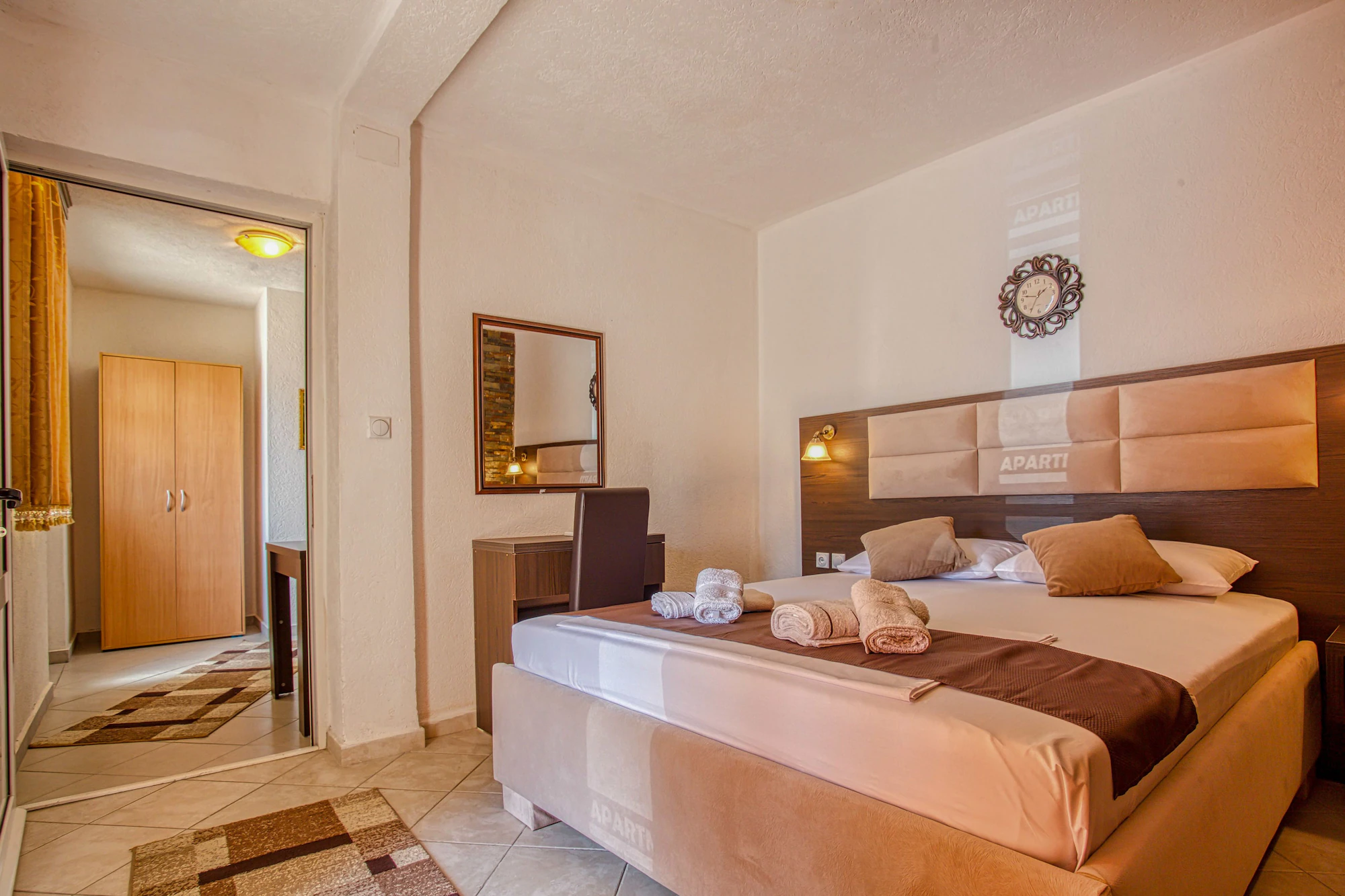 1 Bedroom Superior Double Apartment with sea view full double bed