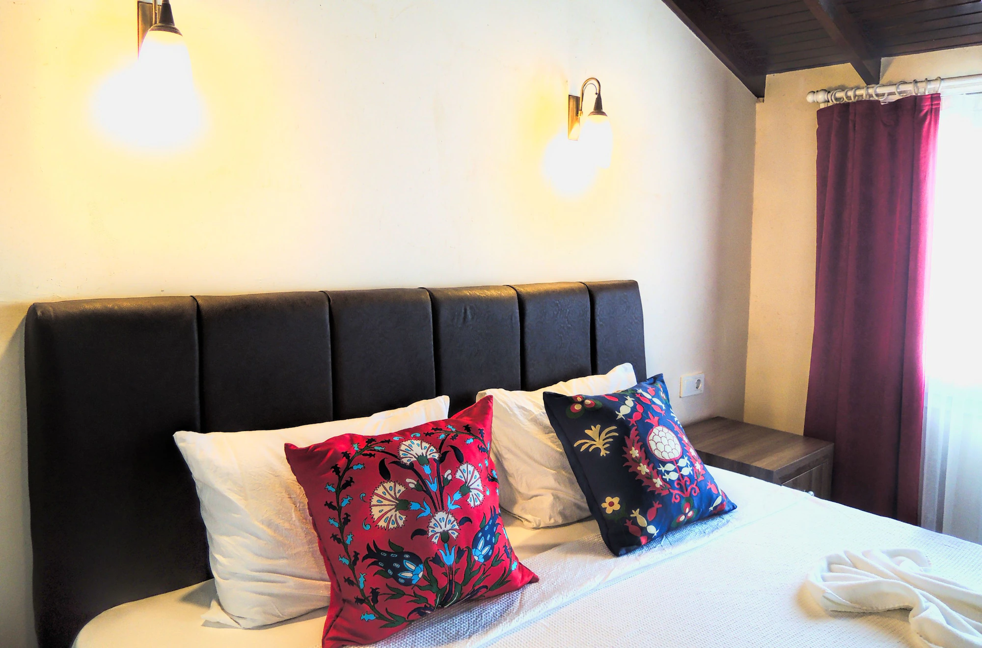 Comfort Double room with pool view full double bed