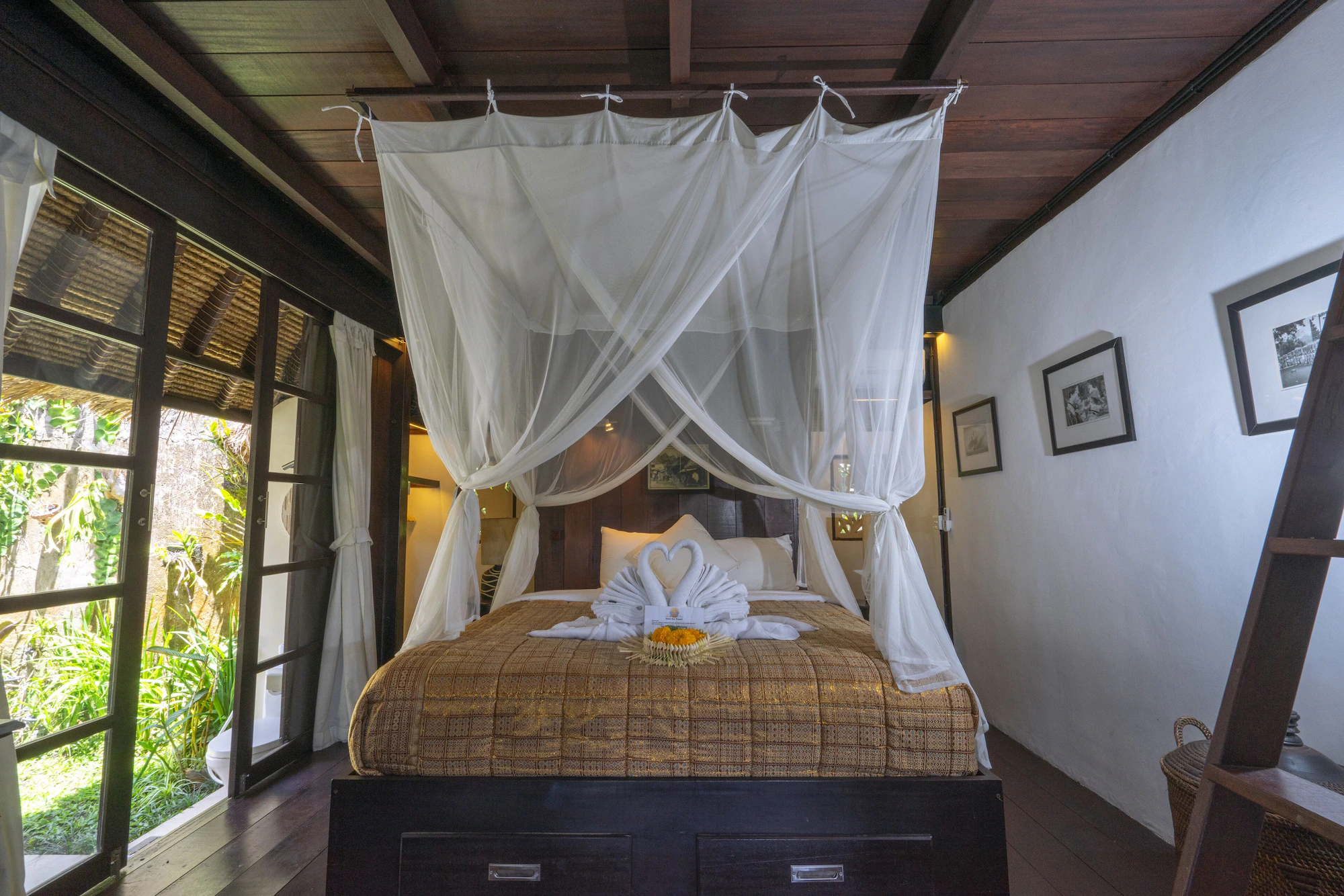 2 Bedrooms Quadruple Villa full double bed