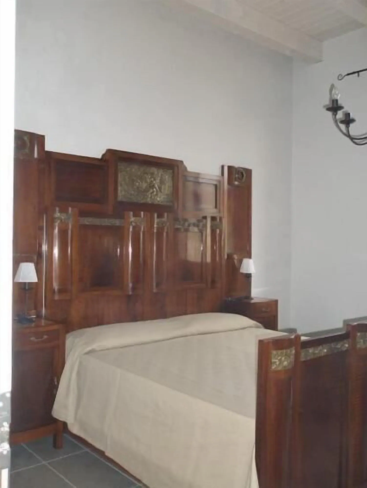 Standard Double room with courtyard view full double bed