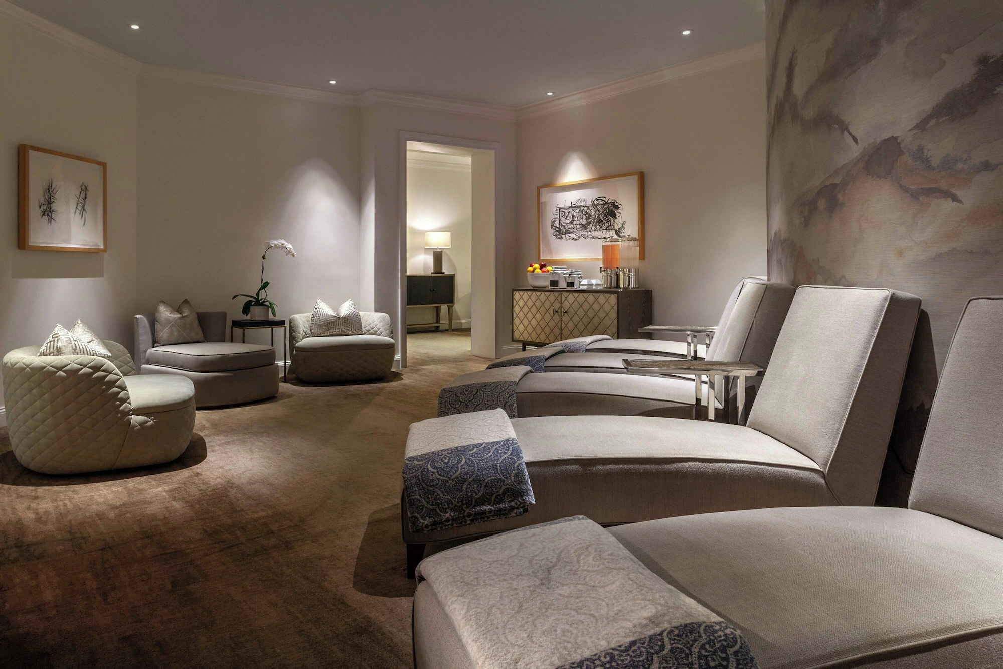 2 Bedrooms Quadruple Penthouse Suite