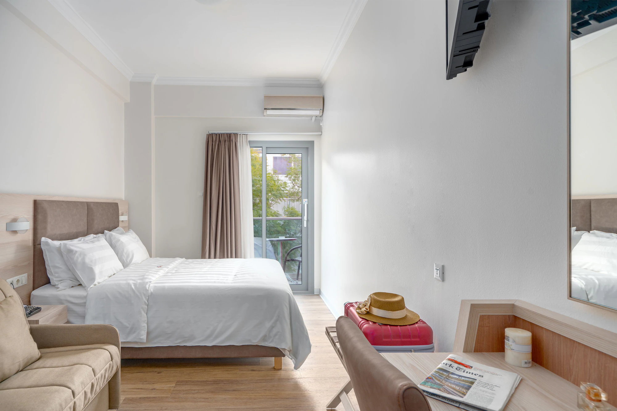 1 Bedroom Standard Single room full double bed